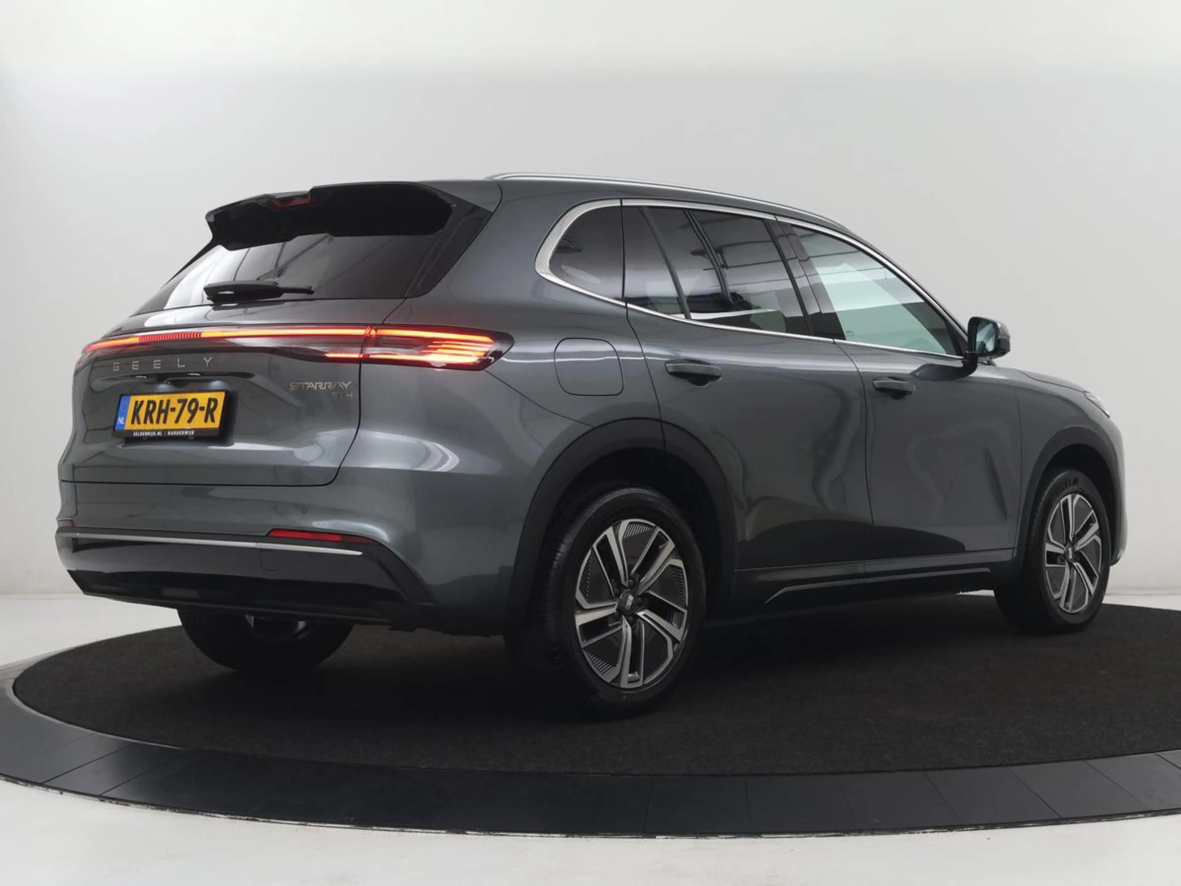 Geely Starray EM-i 1.5 Pro | Leder | Adaptive cruise | Carplay | Full — photo 39