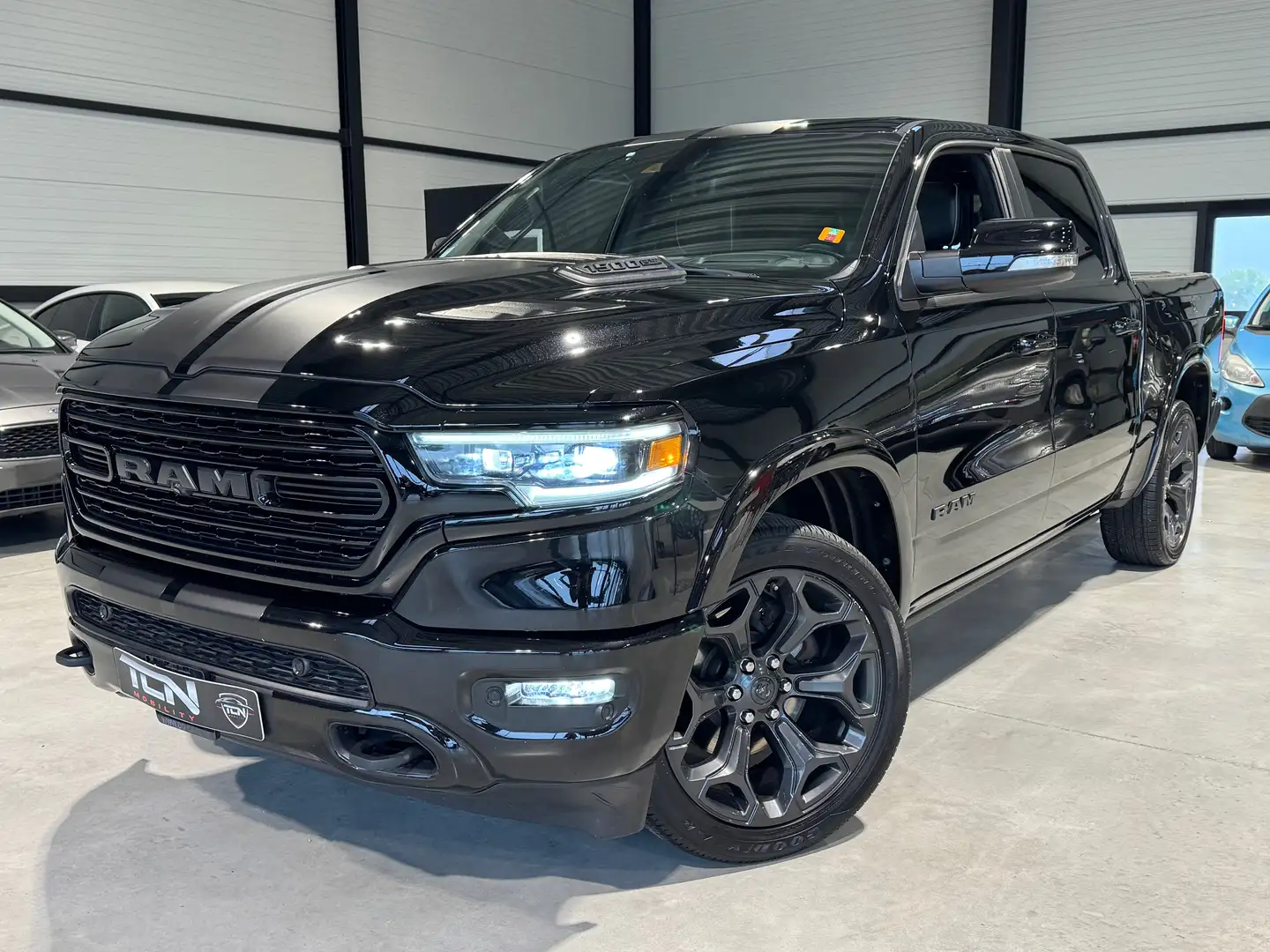 Dodge RAM ✅ Limited édition - full options - TVA ✅ Noir - 1