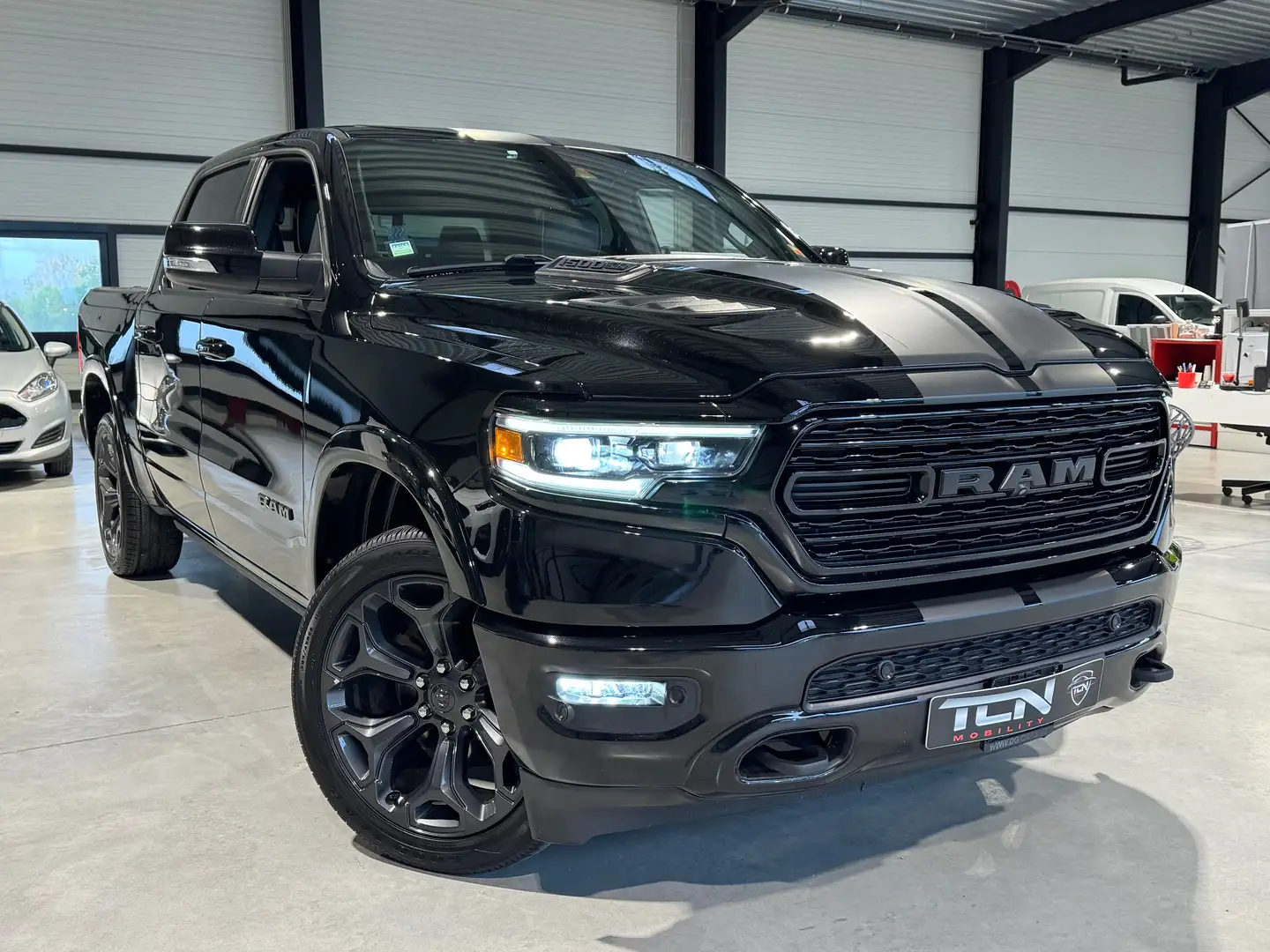 Dodge RAM ✅ Limited édition - full options - TVA ✅ Noir - 2
