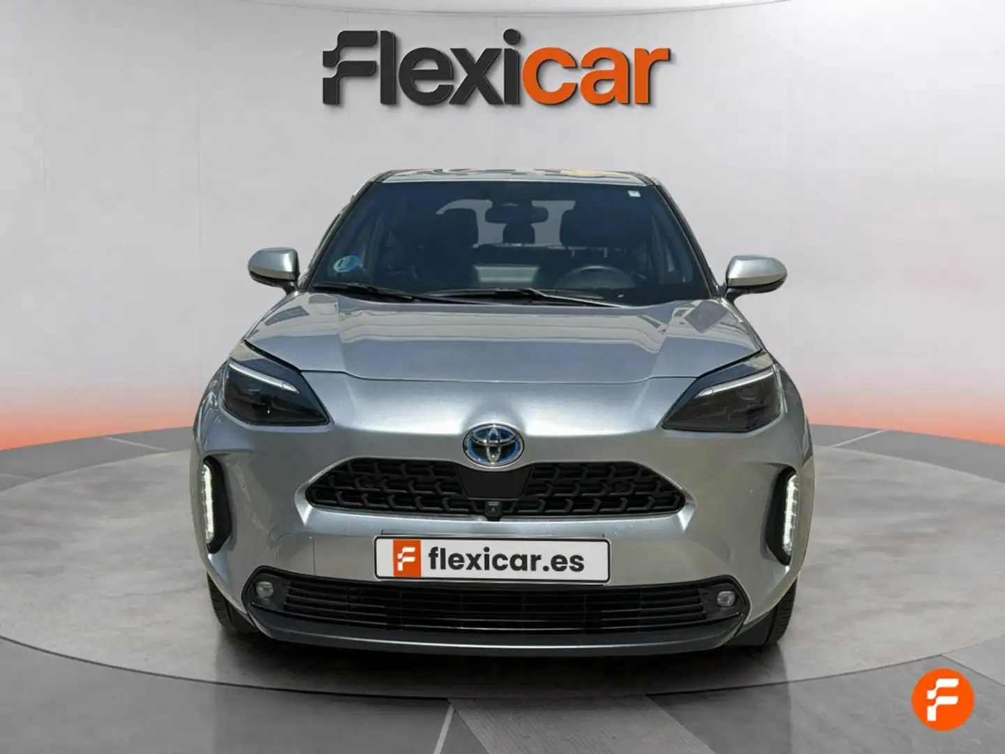 Toyota Yaris Cross 1.5 120H Active Tech Gris - 2