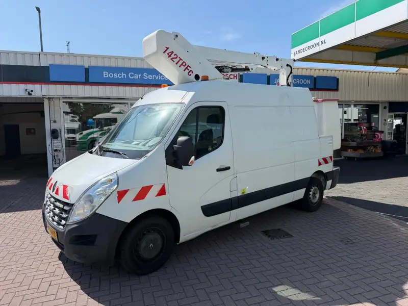 RENAULT Master