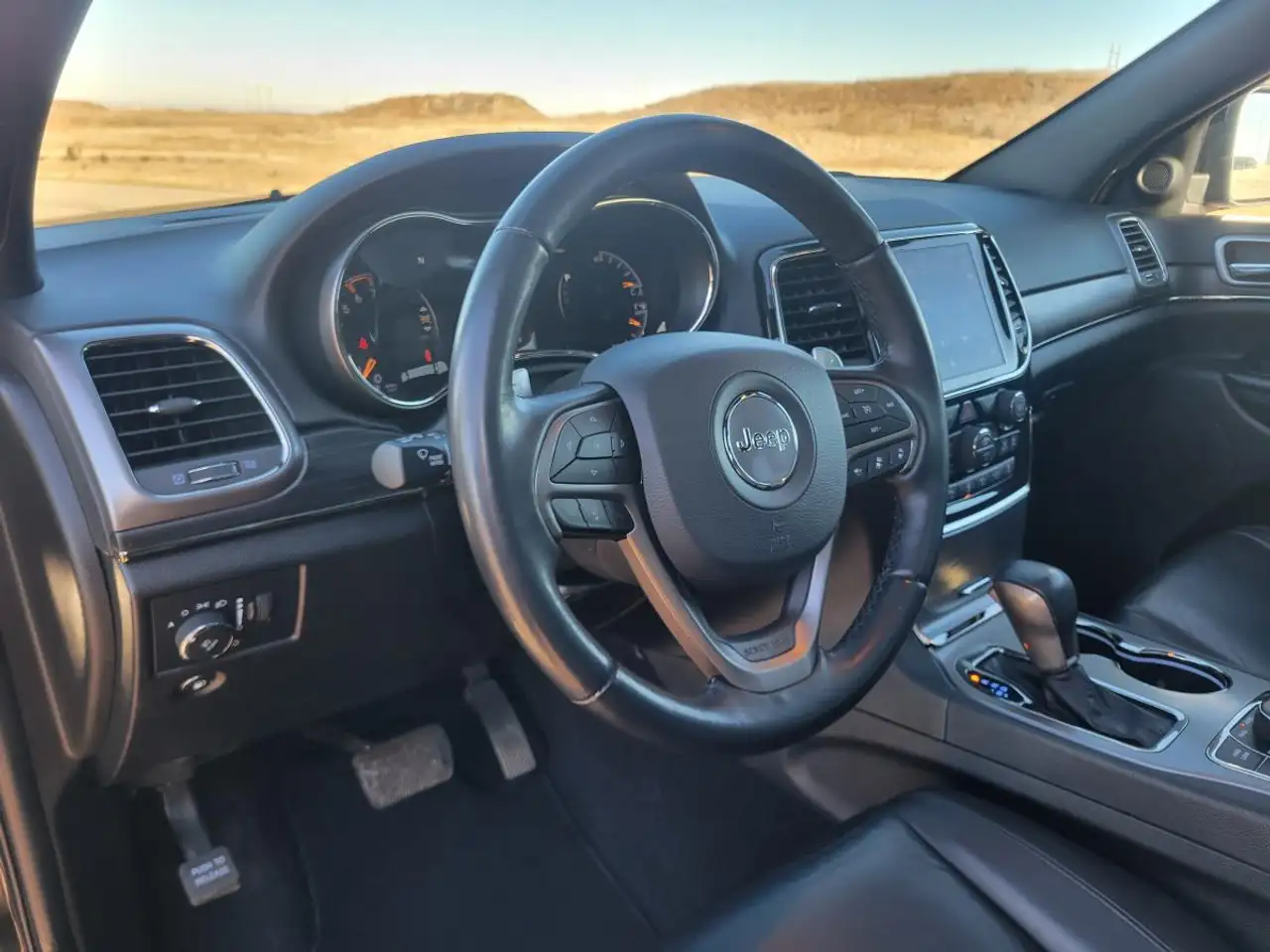 Jeep Grand Cherokee снимка Jeep Grand Cherokee