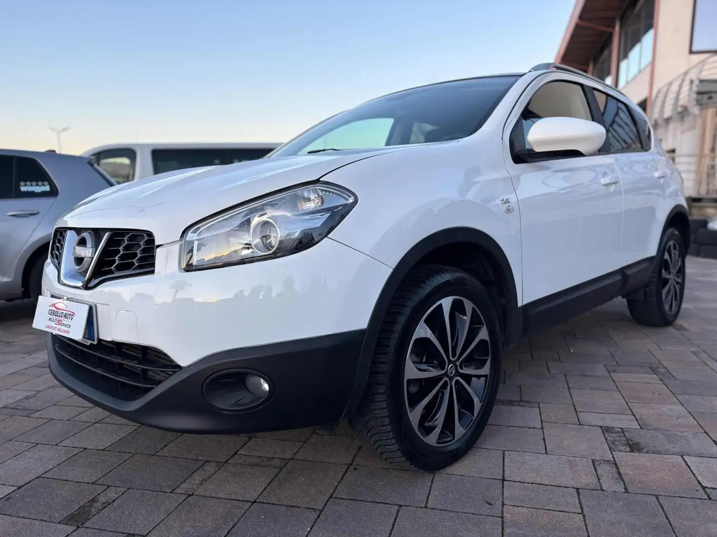 Nissan Qashqai 2.0 dCi DPF 4WD n-tec TETTO PANORAMICO*FULL!!! Bianco - 1