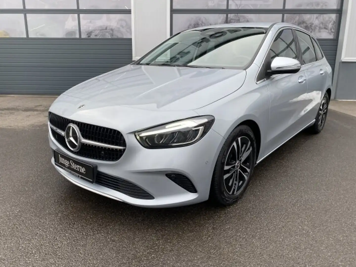 Mercedes-Benz B 180 B 180 Behindertengerecht LED Kamera Memory MBUX Silber - 2