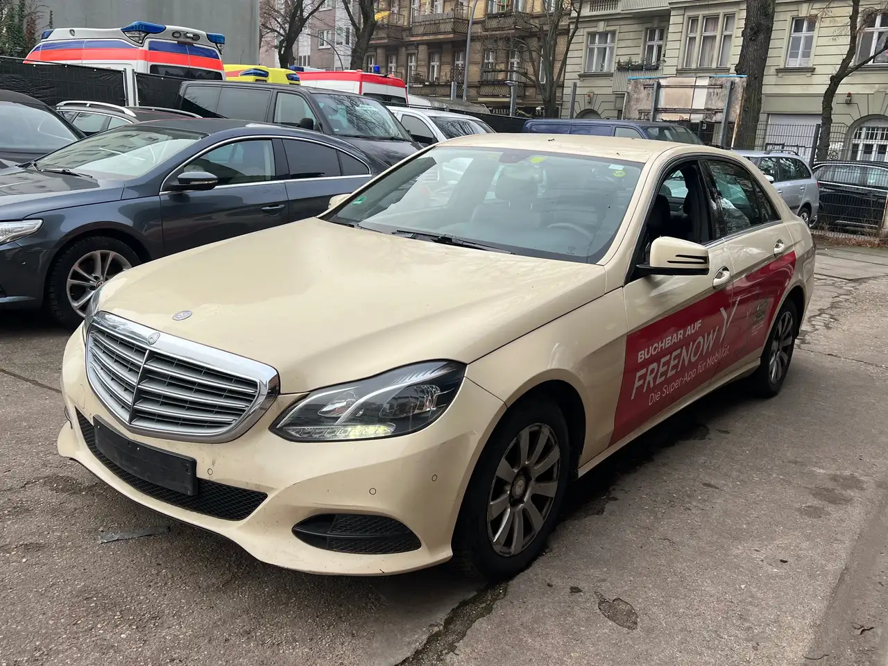 Mercedes-Benz E 200