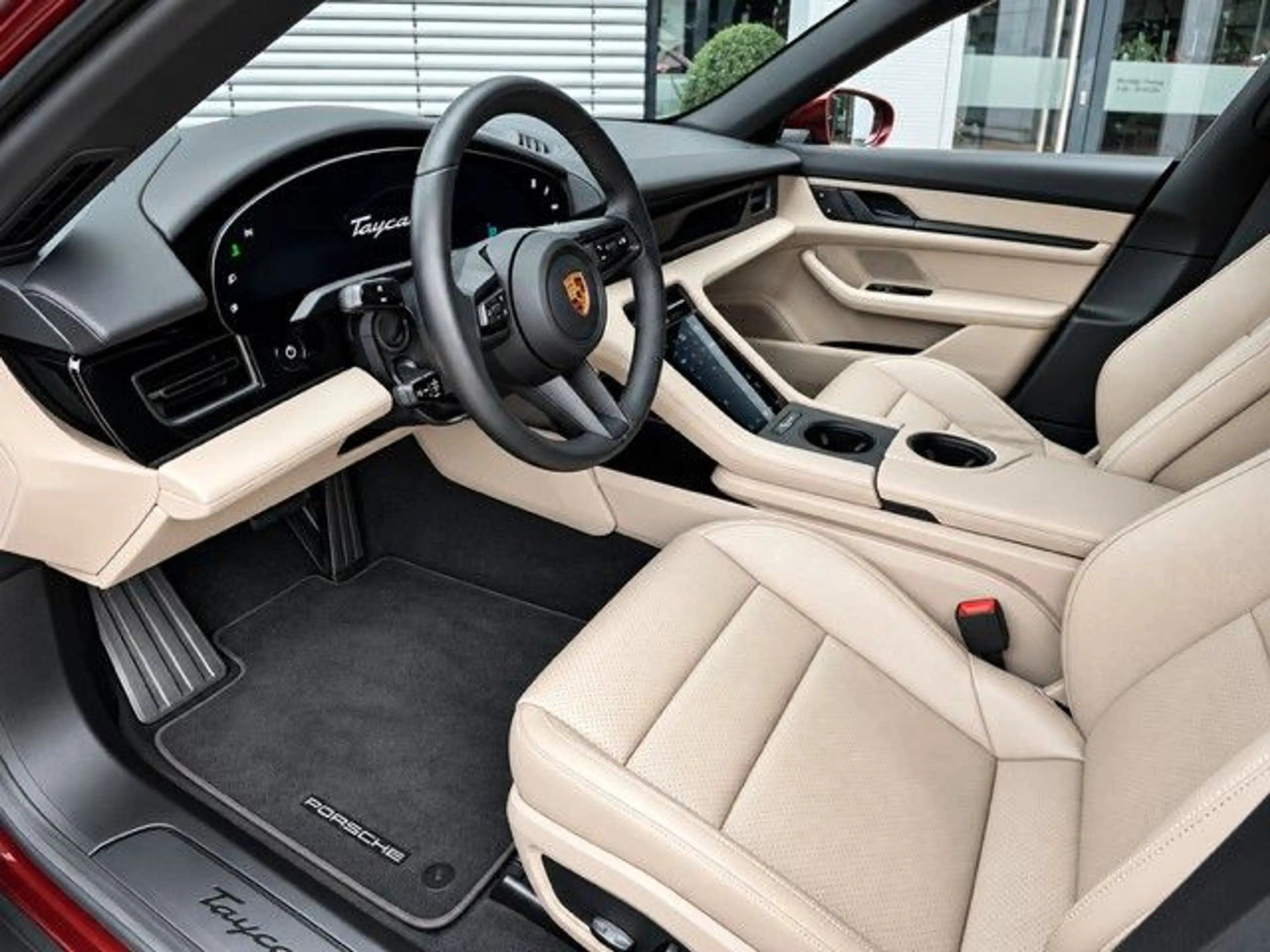 Porsche Taycan Performance Plus Luftfederung HUD ACC — photo 7
