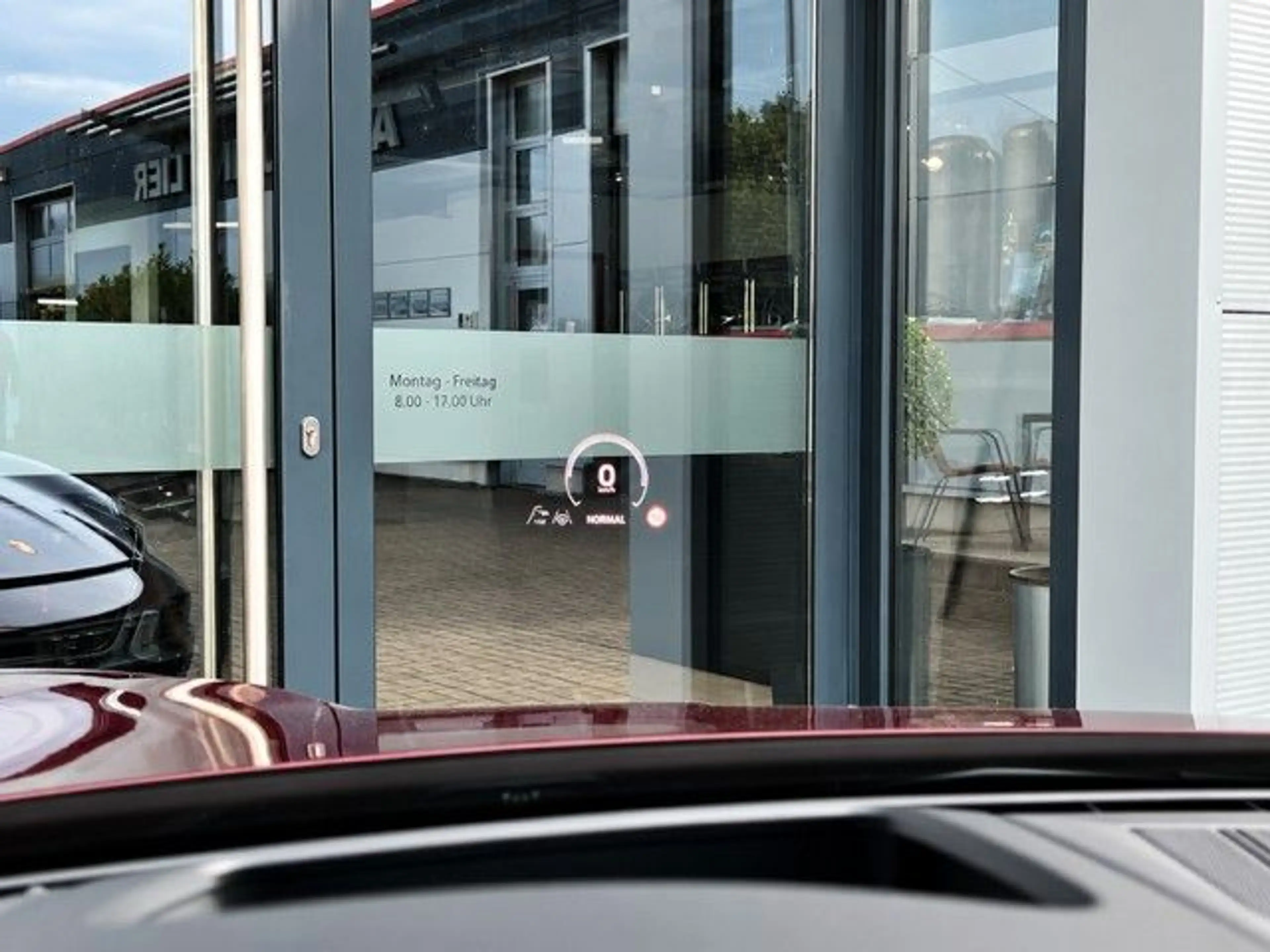 Porsche Taycan Performance Plus Luftfederung HUD ACC — photo 13