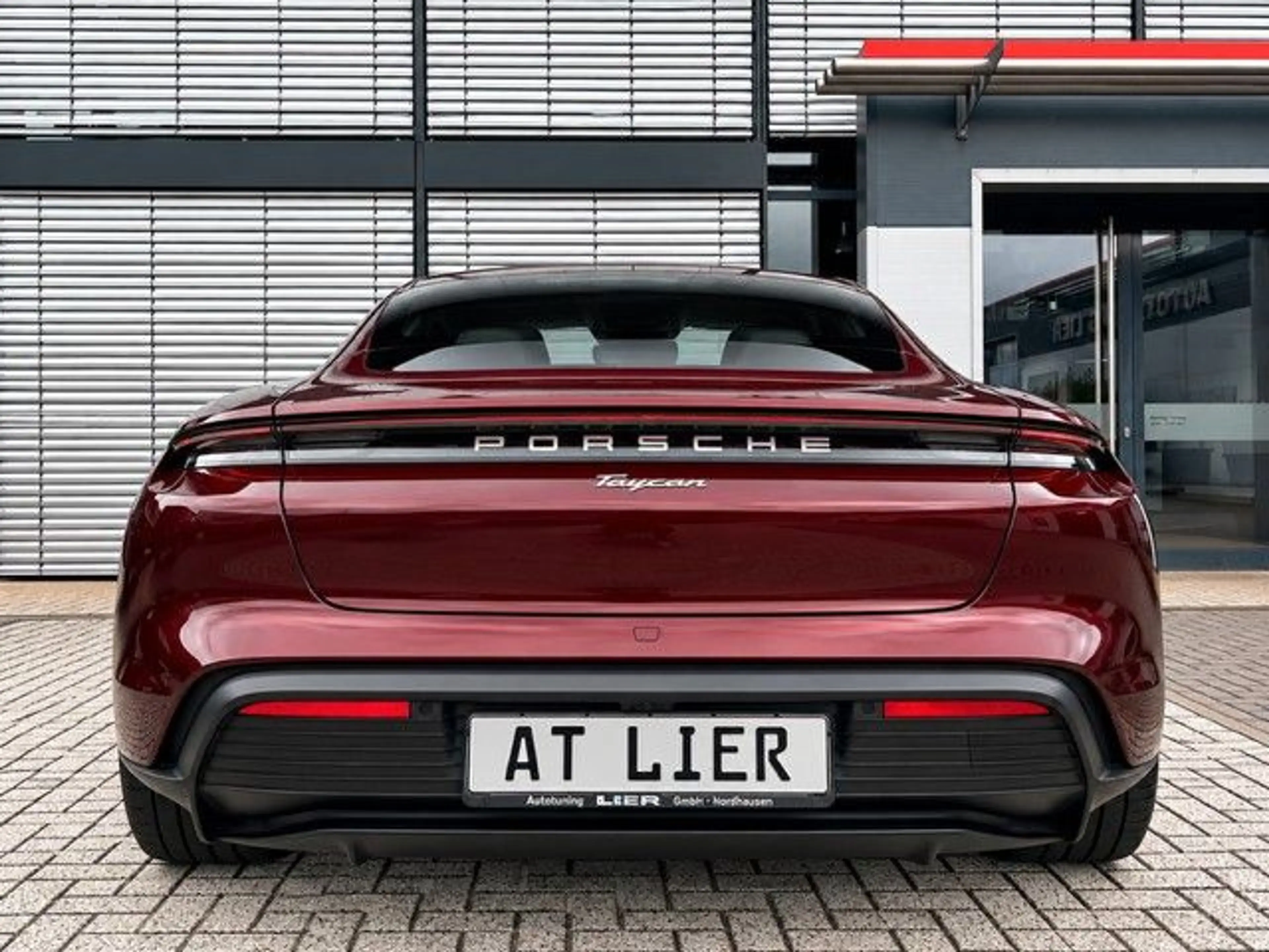 Porsche Taycan Performance Plus Luftfederung HUD ACC — photo 4