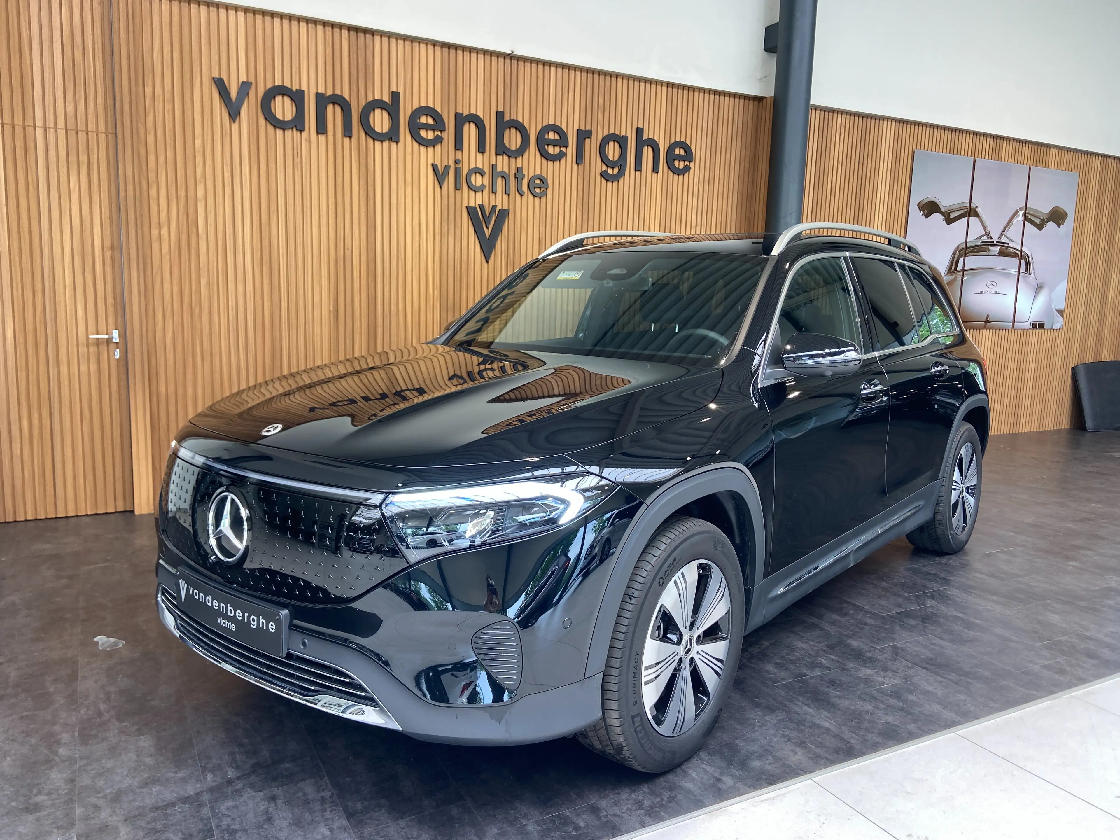 Mercedes-Benz EQB 300 EQB 66.5 kWh 300 4-Matic Luxury Line