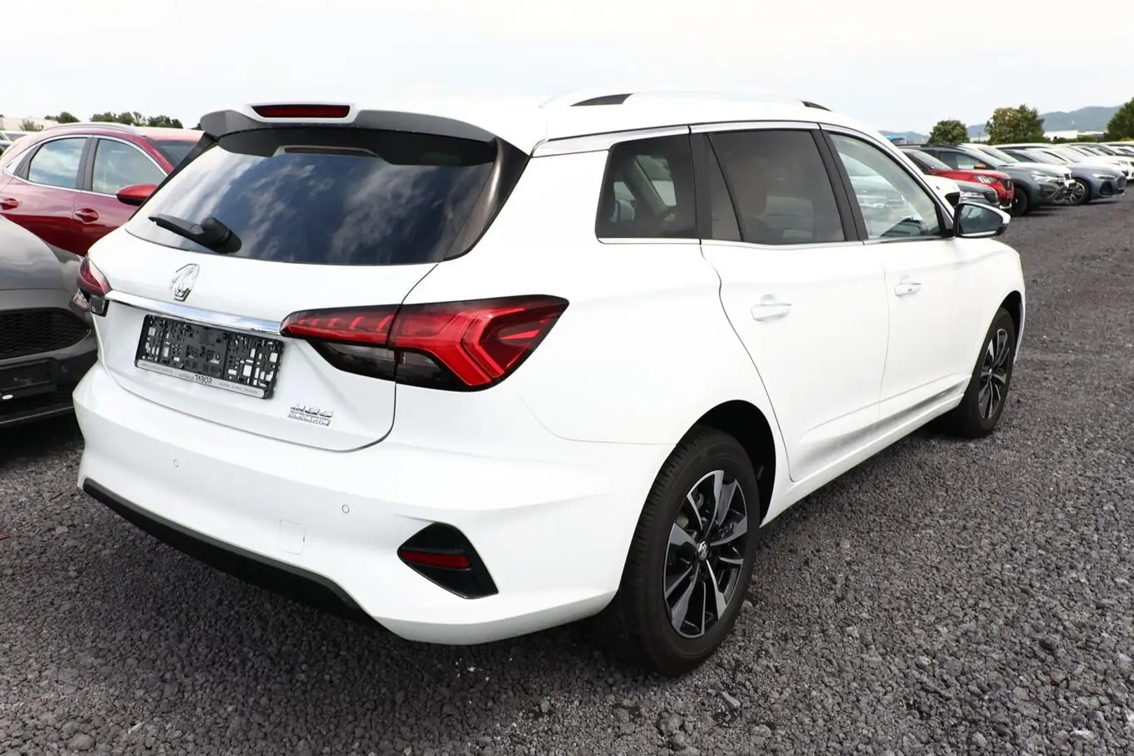 MG MG5 Comfort 5 51kWh ACC Keyl Kam PDC SHZ LED Nav 13... Beyaz - 2
