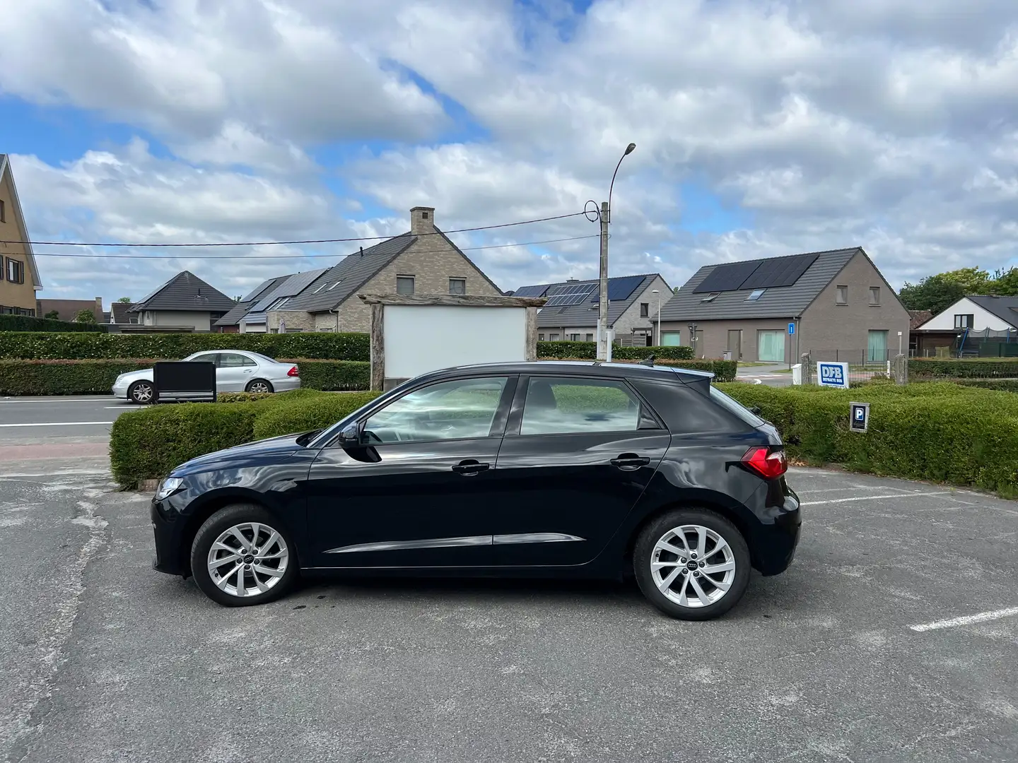 Audi A1 A1 25 TFSI Sportback S tronic advanced Zwart - 1