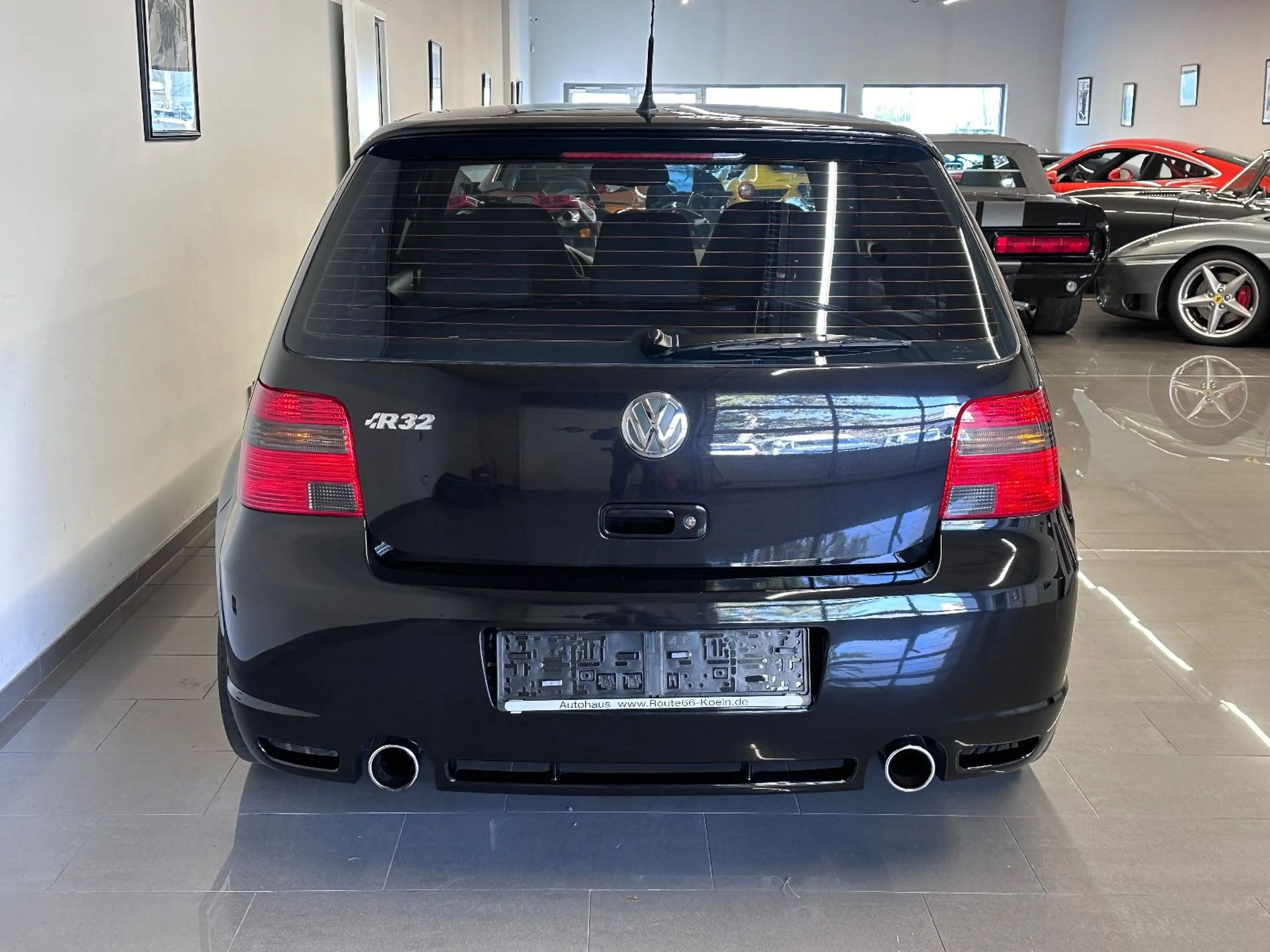 Volkswagen Golf 4 R32 4mot.1.Hd. Org.13.700KM Neuzustand — photo 4