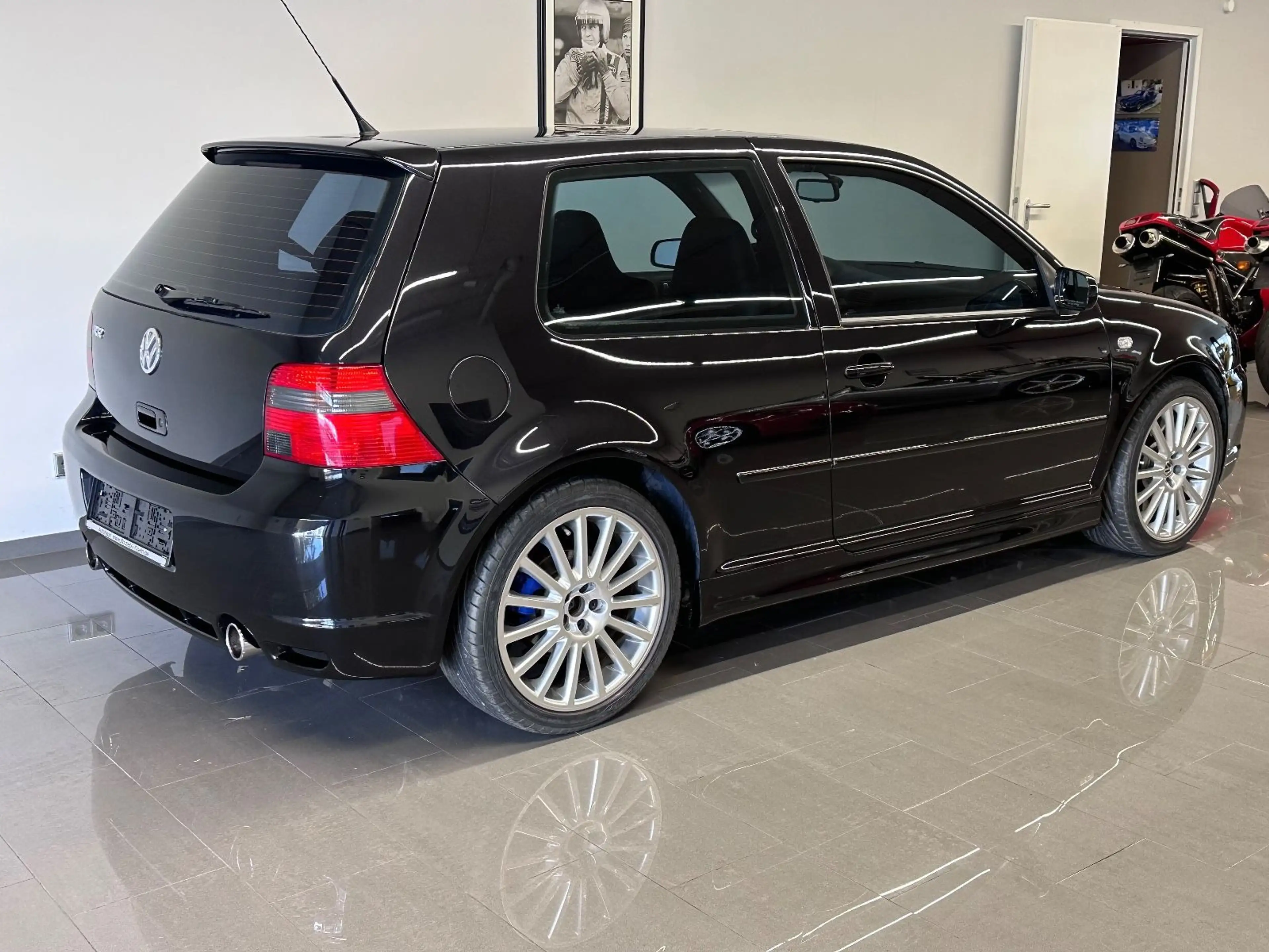 Volkswagen Golf 4 R32 4mot.1.Hd. Org.13.700KM Neuzustand — photo 5