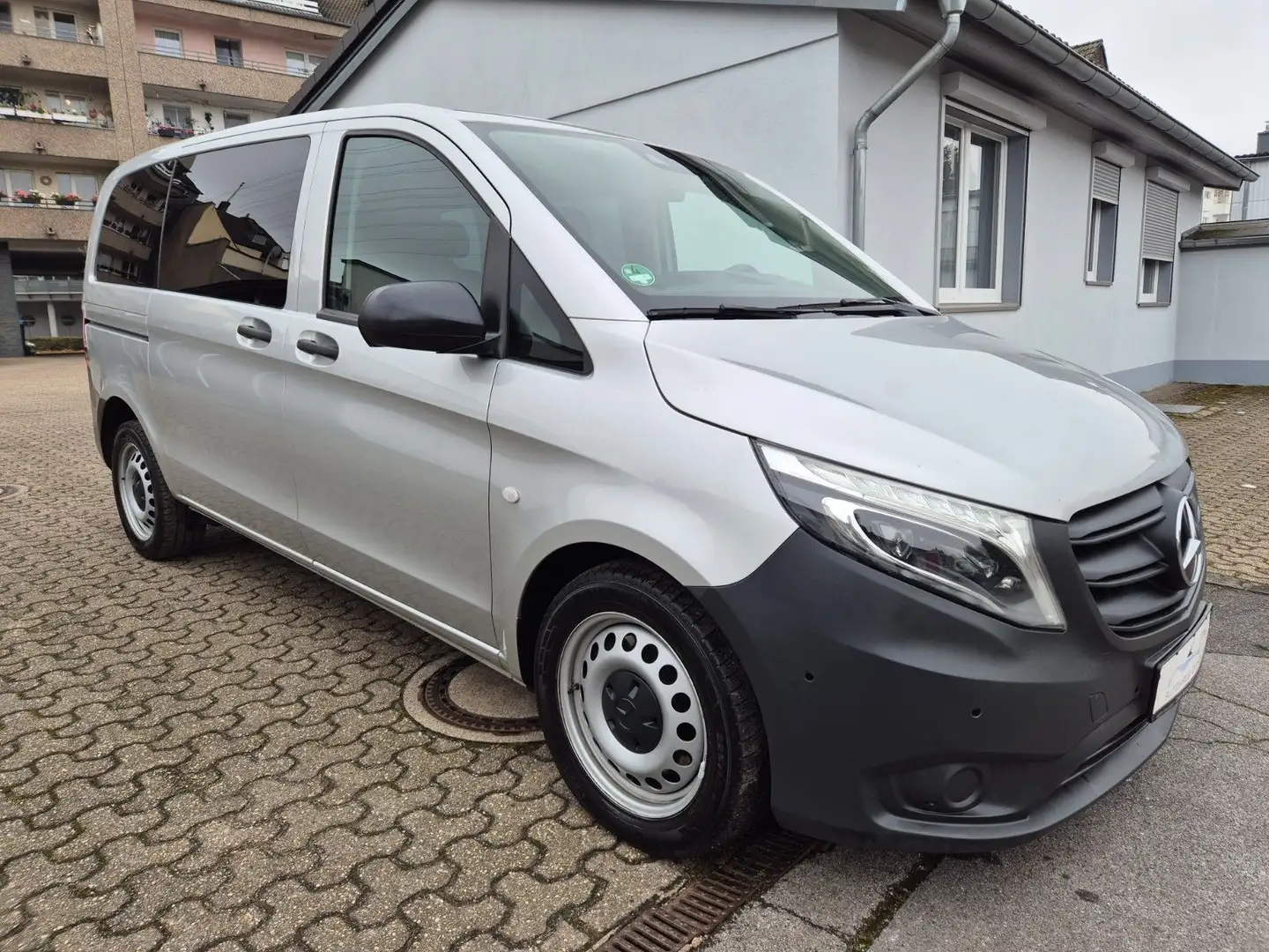 Mercedes-Benz Vito Mixto 116 CDI RWD kompakt*Automatic* Argent - 1