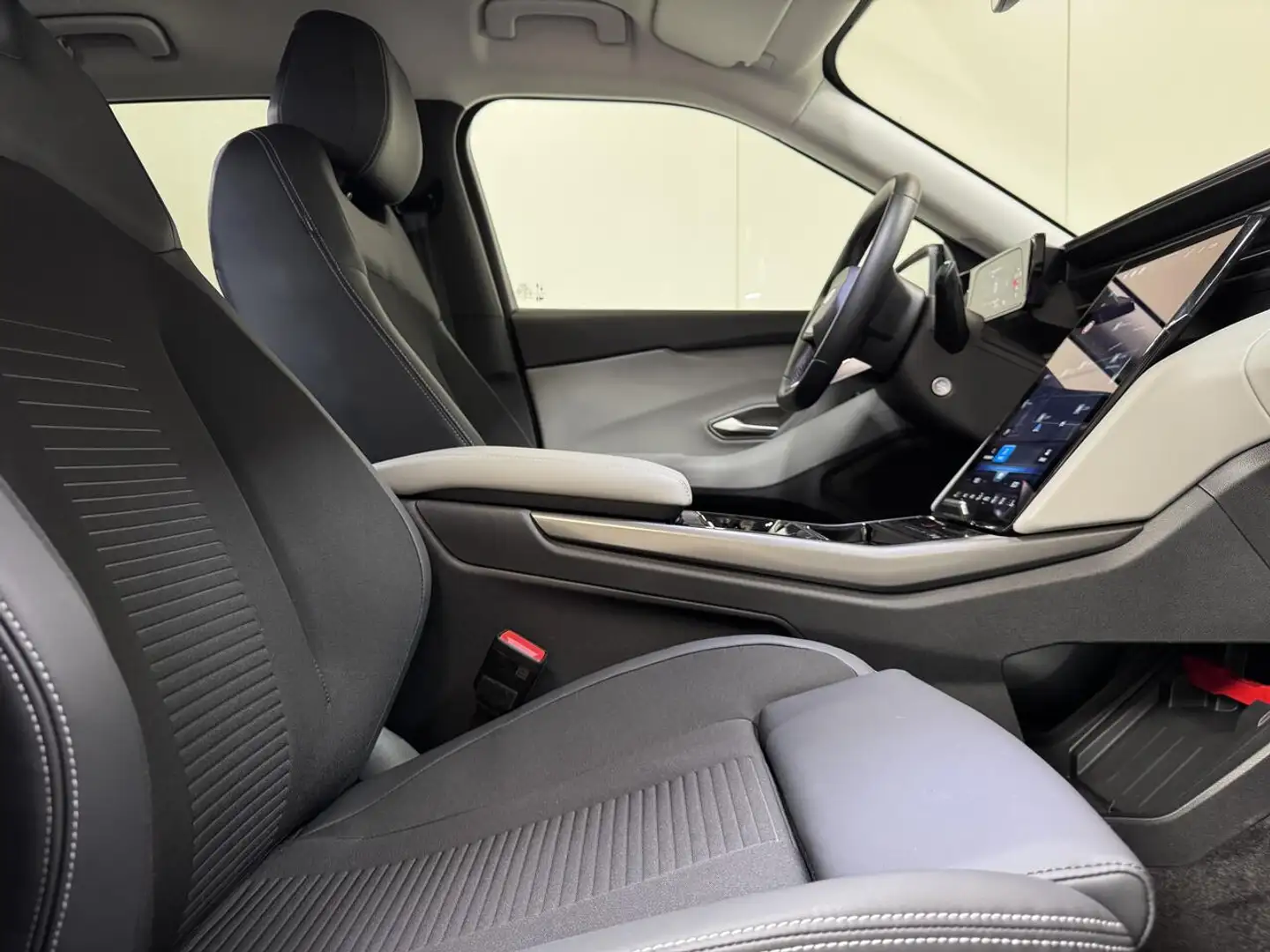 Ford Explorer EV RWD 77 kWh - 502km actieradius - Topstaat! 1... Gris - 2