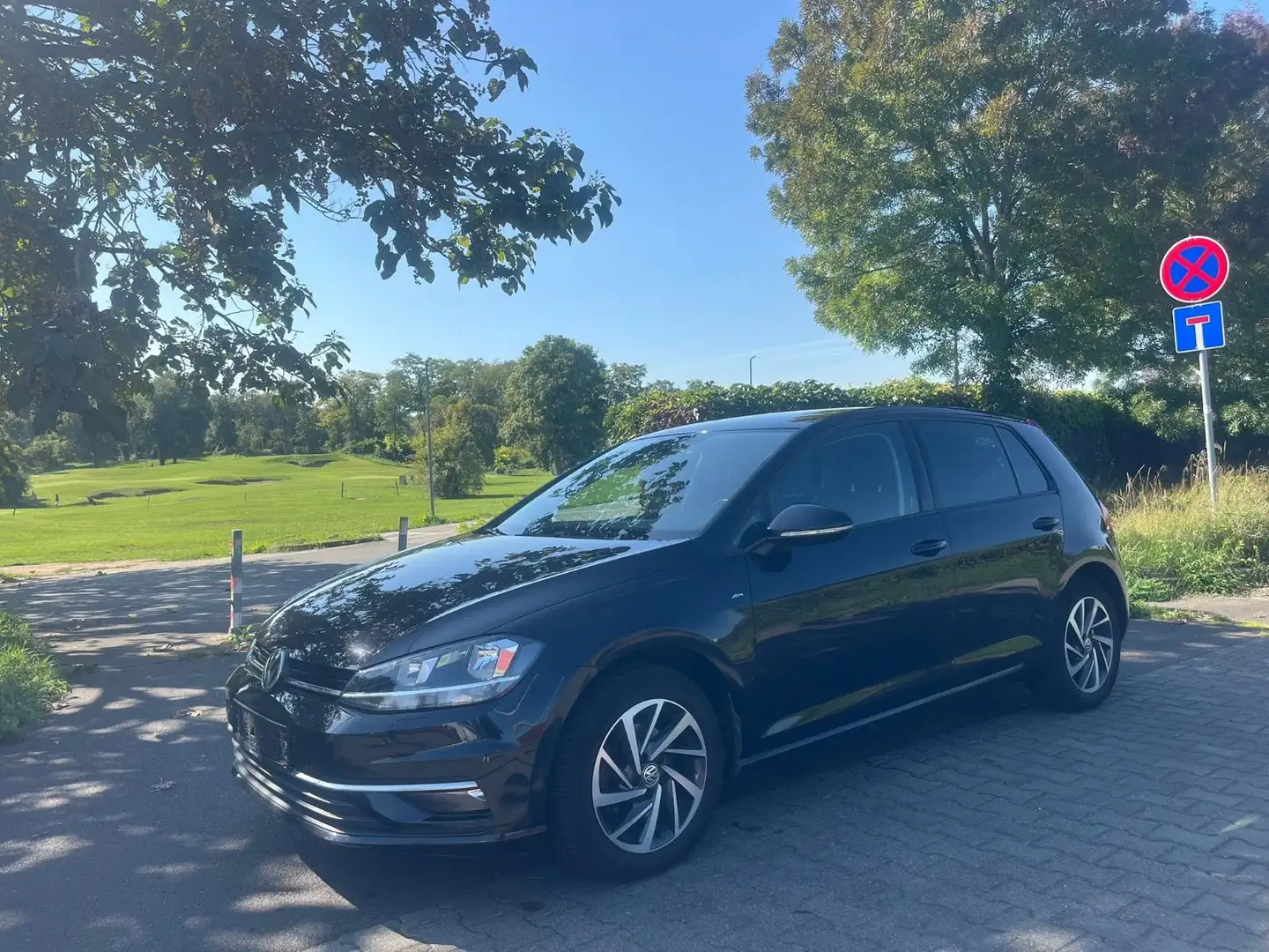 Volkswagen Golf VII 1.0 TSI Join PDC*NAVI*SHZ*KLIMA* Noir - 1