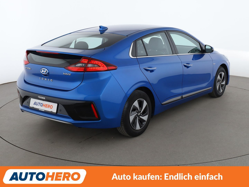 Hyundai IONIQ 1.6 Hybrid Premium Aut.*TEMPO*CAM*PDC* — photo 6