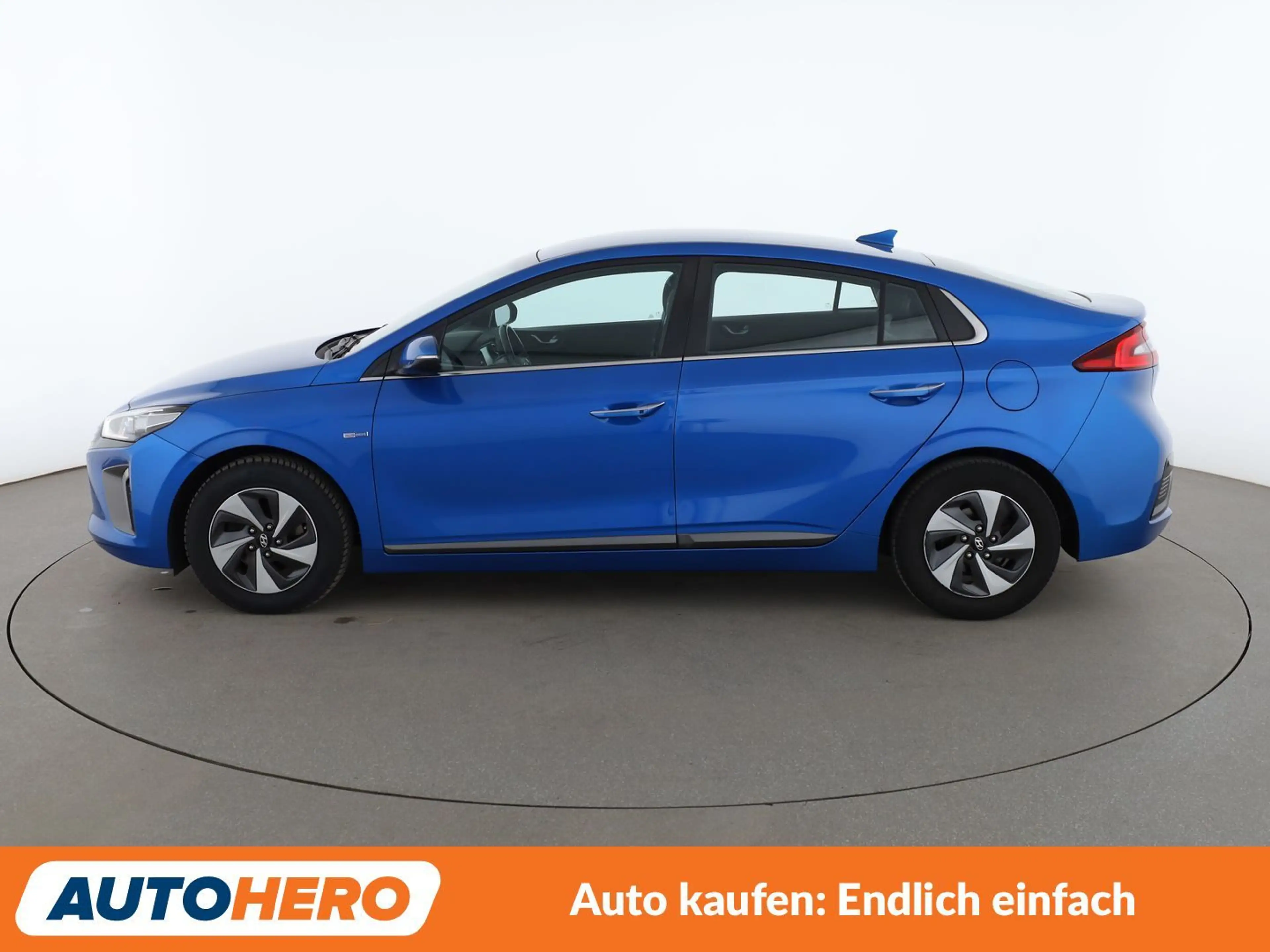 Hyundai IONIQ 1.6 Hybrid Premium Aut.*TEMPO*CAM*PDC* — photo 3