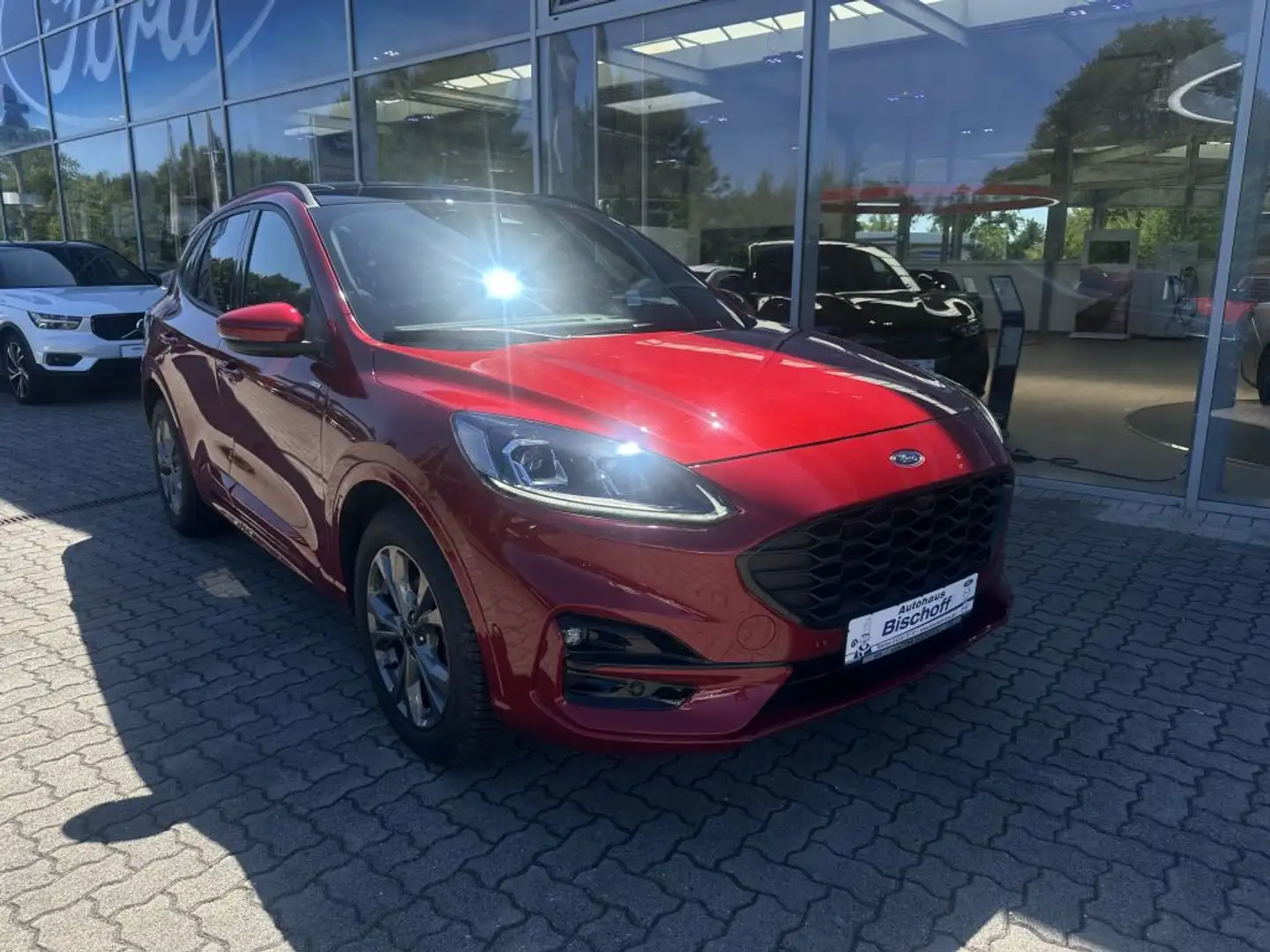 Ford Kuga 1.5 EcoBoost ST-LINE X Rood - 1