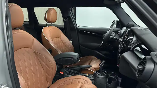 Mini Cooper view 4