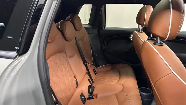 Mini Cooper view 5