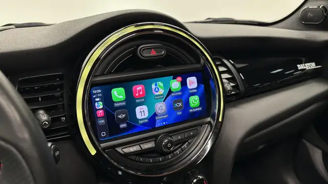 Mini Cooper view 8