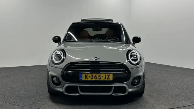Mini Cooper view 11