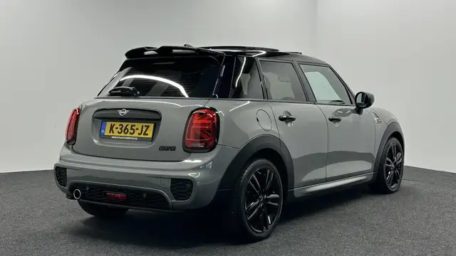 Mini Cooper view 2