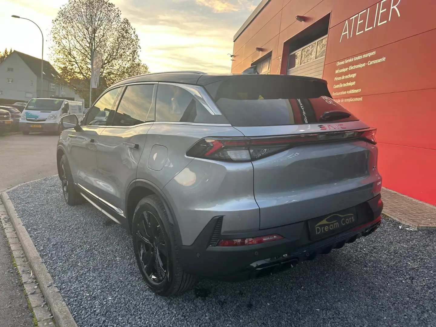 BAIC Beijing X75 1.5 TURBO AUTO FULL OPTION Gris - 2