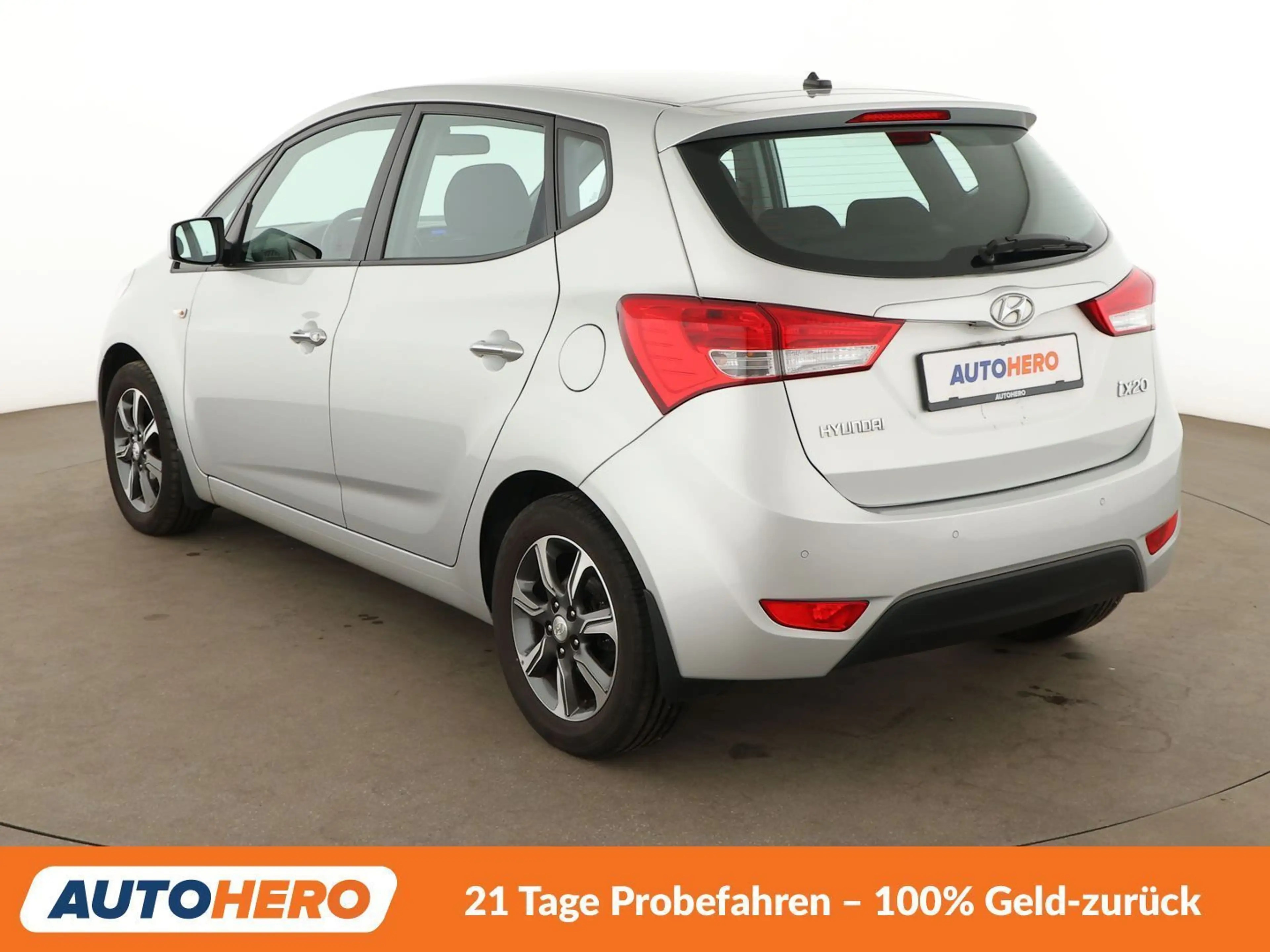 Hyundai iX20 1.6 Comfort Blue *TEMP*PDC*ALU*KLIMA*GARANTIE* — photo 4