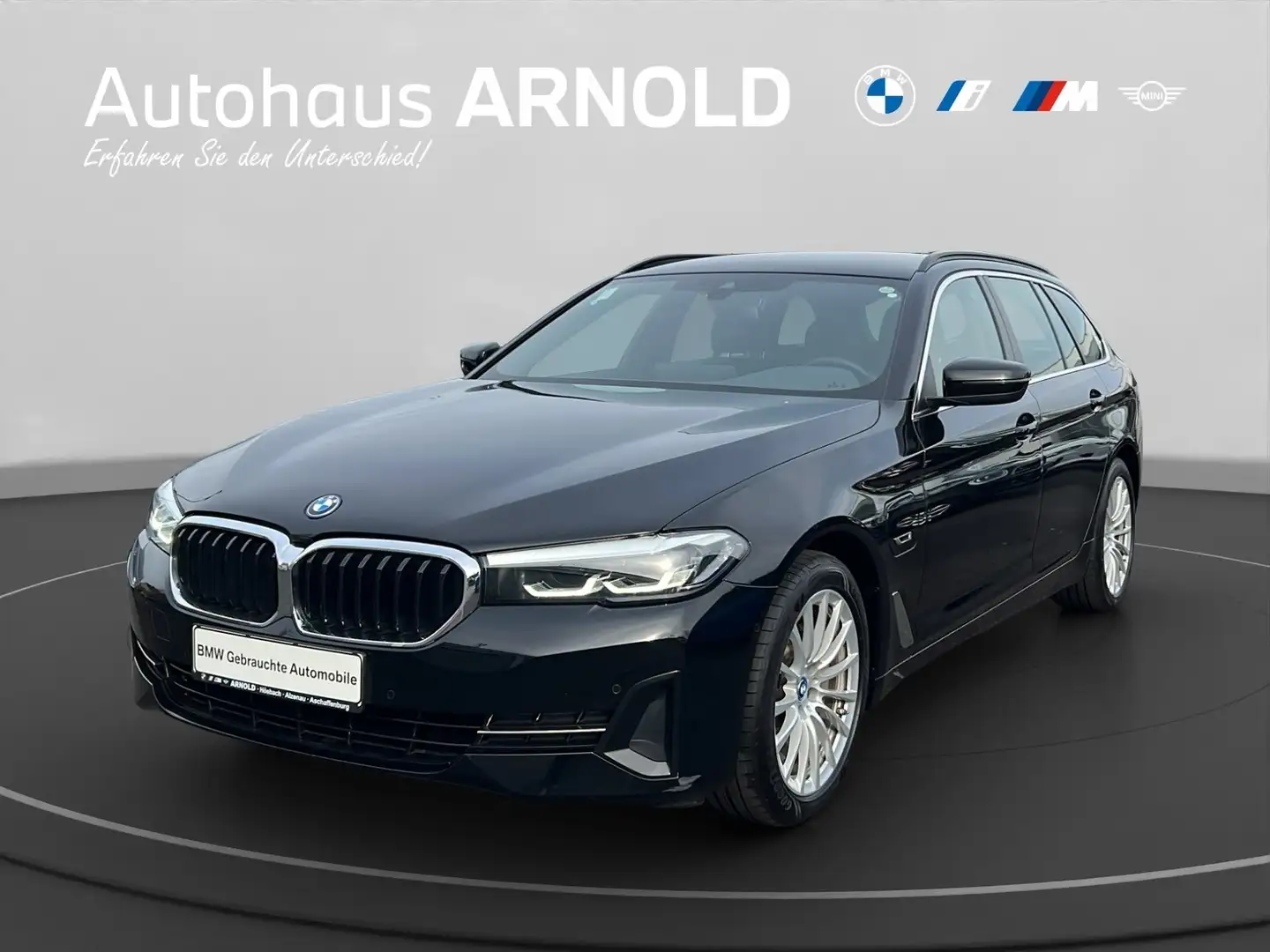 BMW 530 e xDrive Touring DAB WLAN RFK Parkassistent Zwart - 1