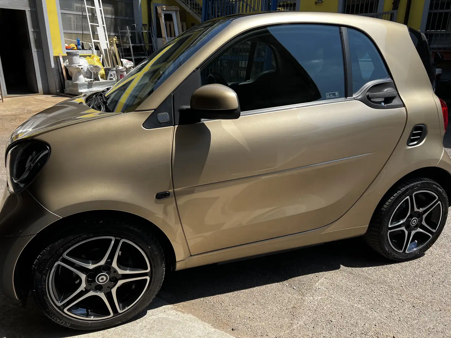 smart forTwo Fortwo eq Edition One 22kW Oro - 1