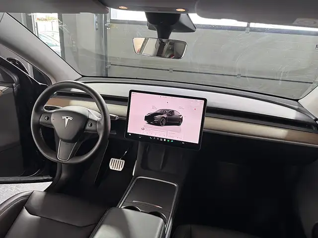 Tesla Model Y view 8
