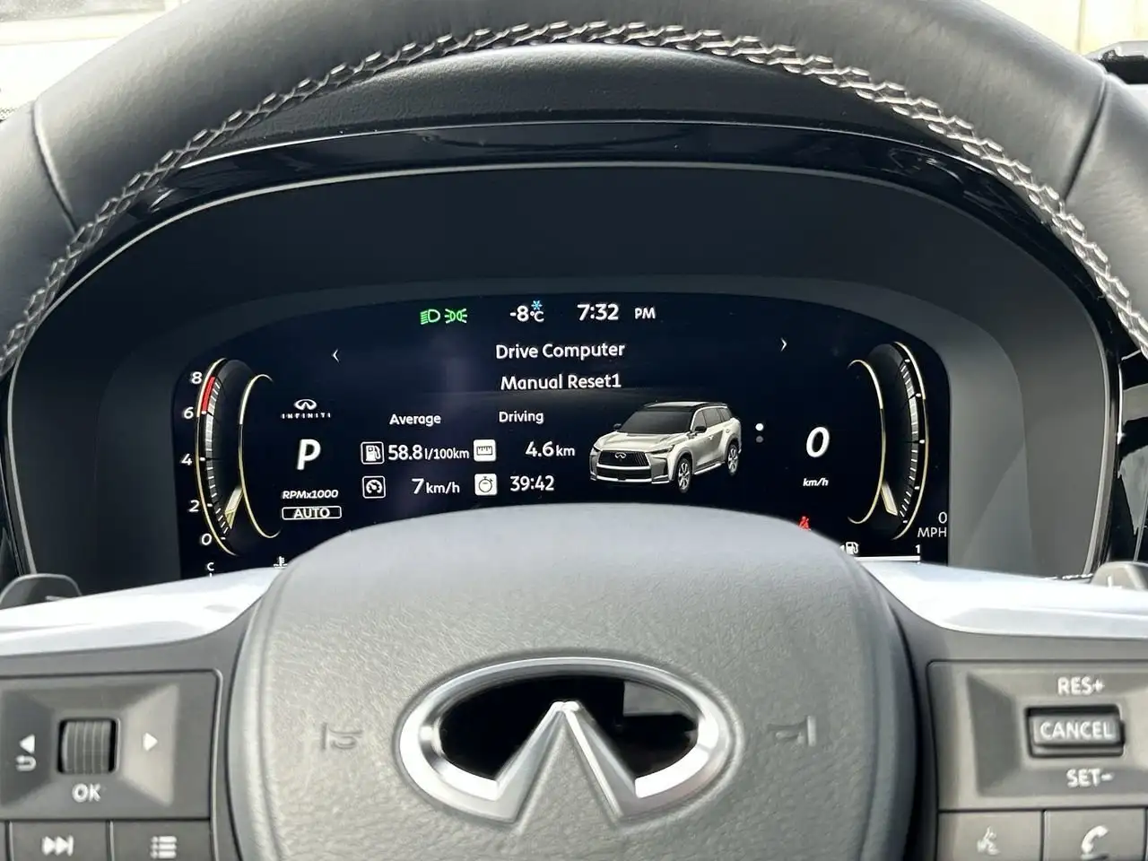 Infiniti QX60 снимка Infiniti QX60