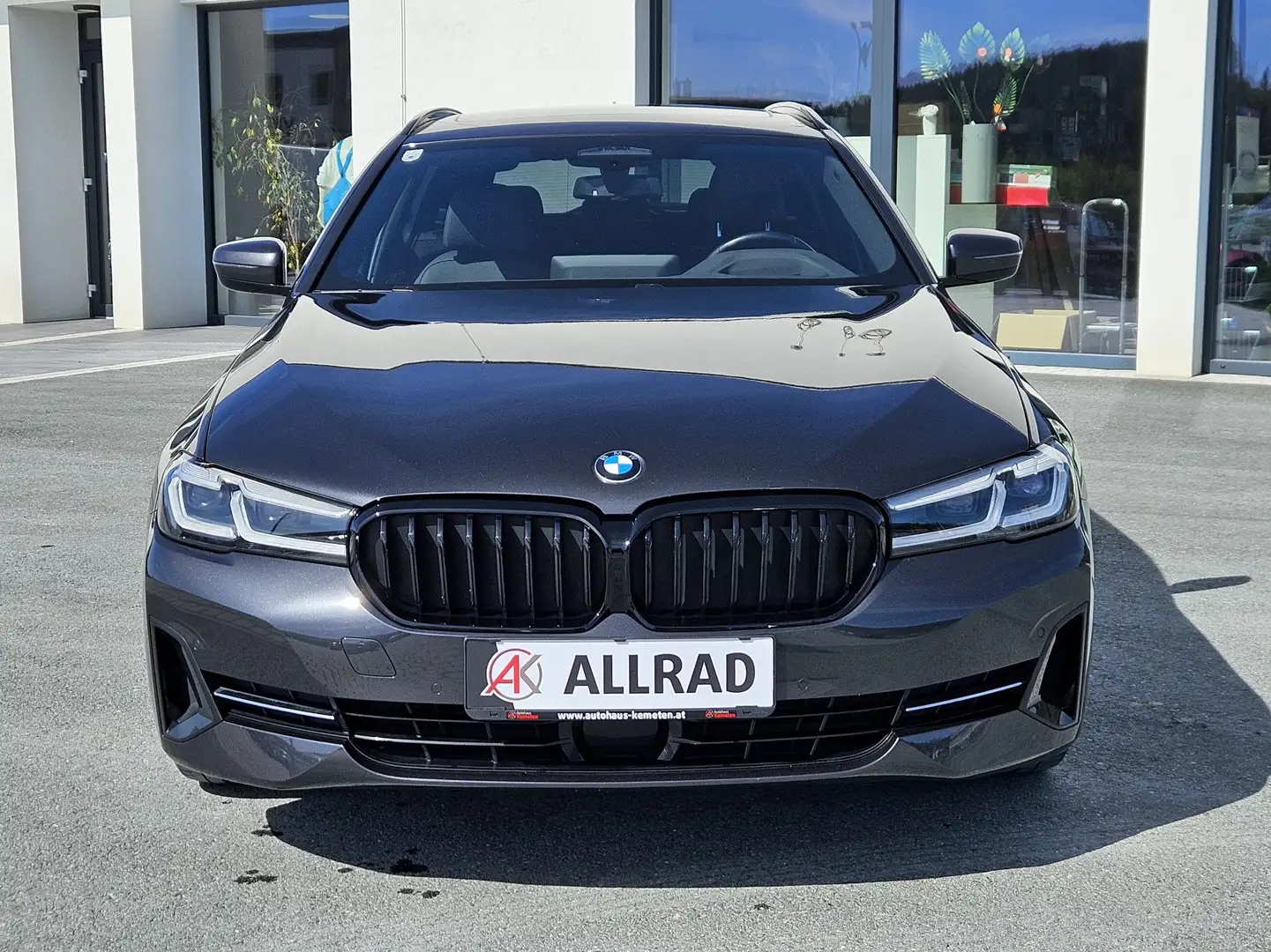 BMW 530 530 d xDrive Touring Grau - 2