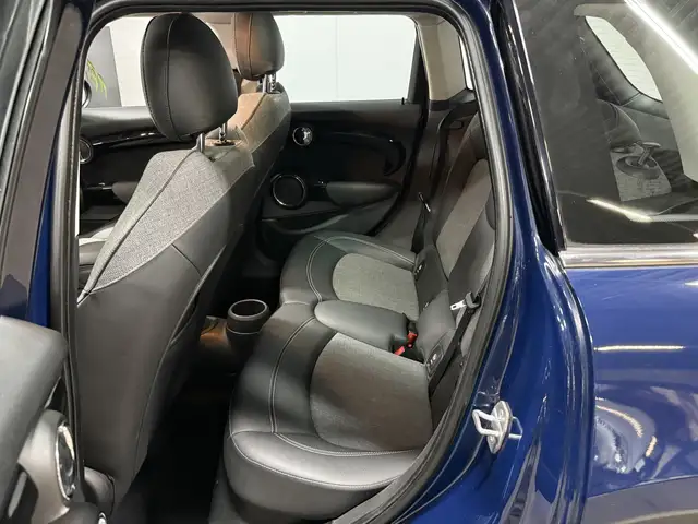Mini Hatch view 13