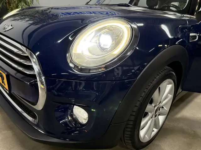Mini Hatch view 10