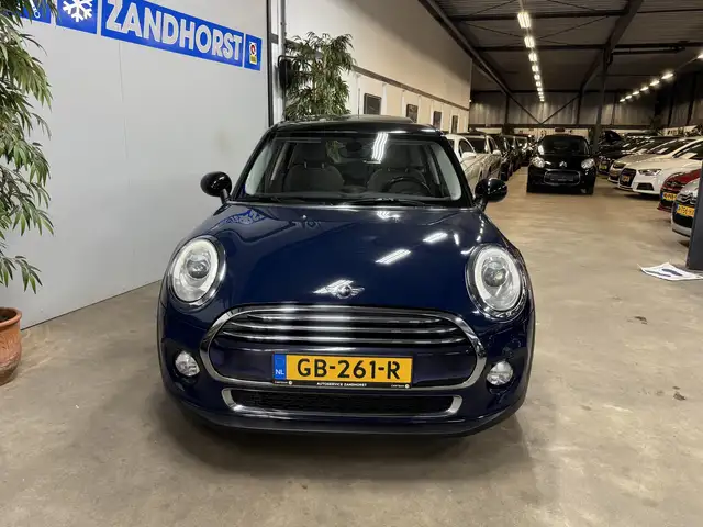 Mini Hatch view 2