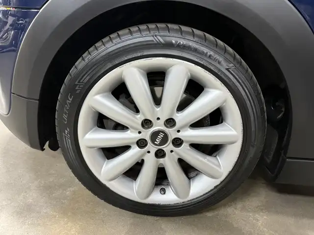 Mini Hatch view 9