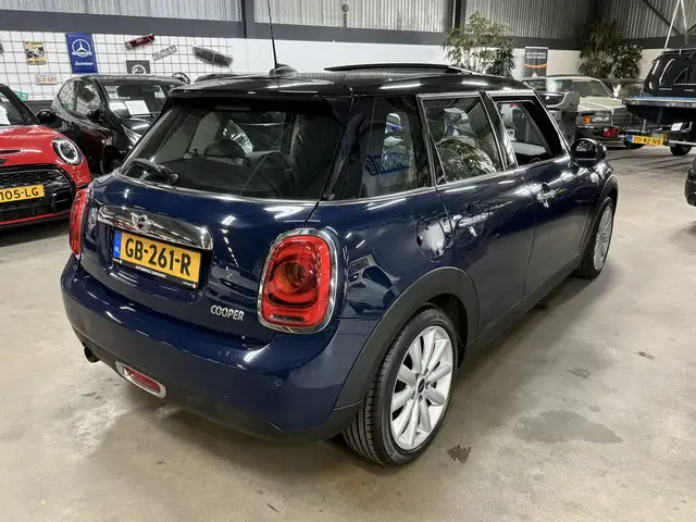 Mini Hatch view 4