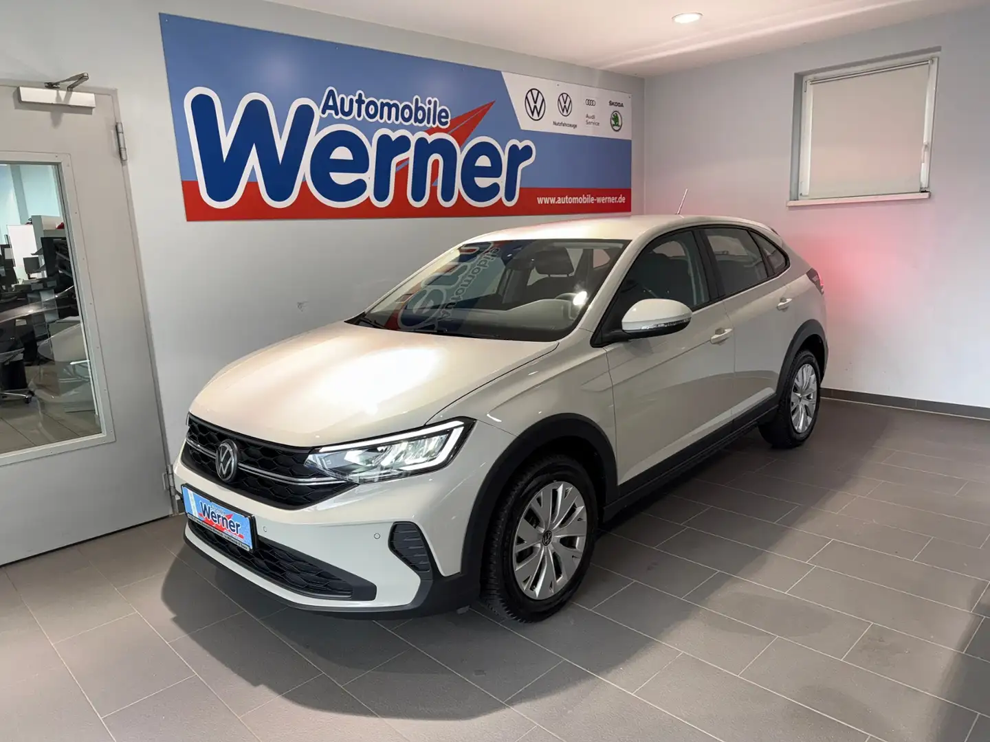 Volkswagen Taigo Life 1.0TSI App-Navi Sitzh Einparkh Grau - 2