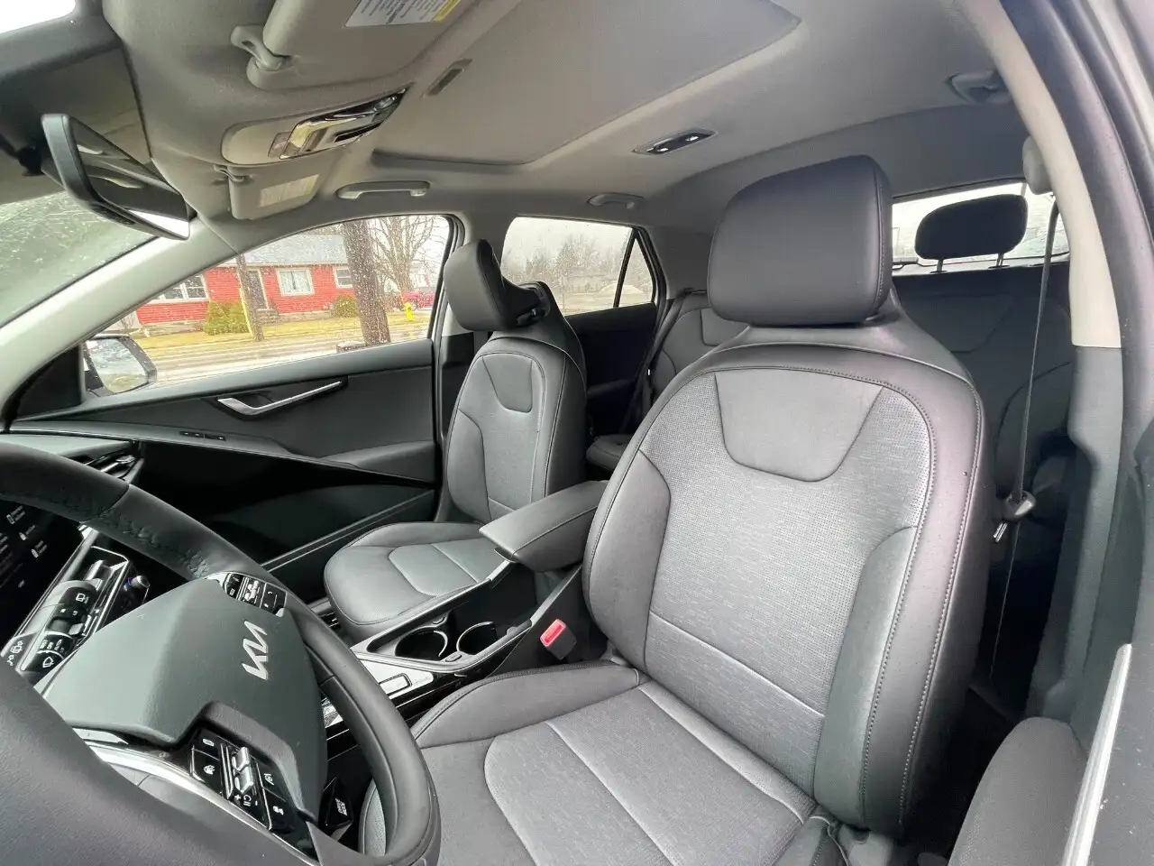 Kia Niro снимка Kia Niro