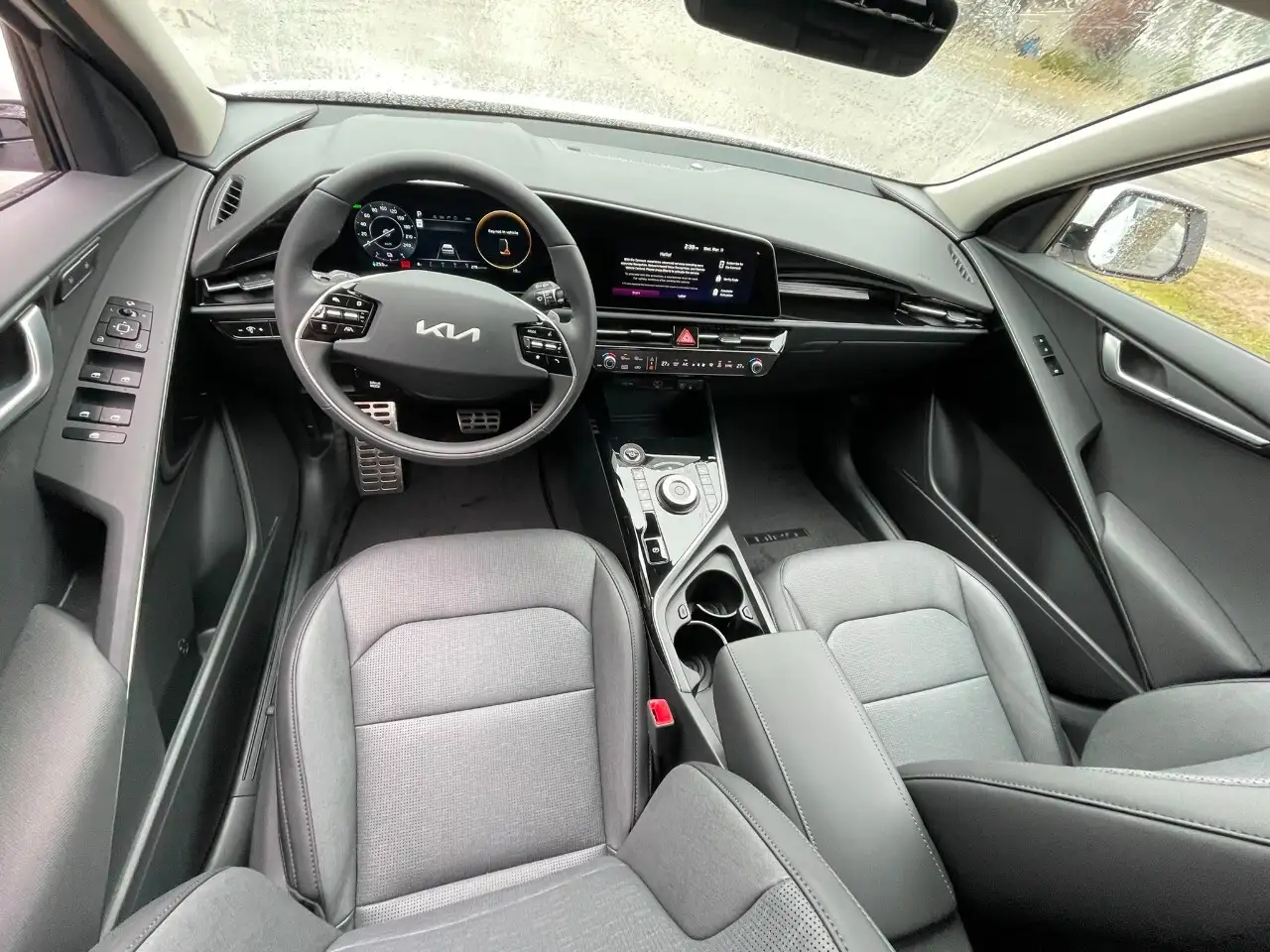 Kia Niro снимка Kia Niro