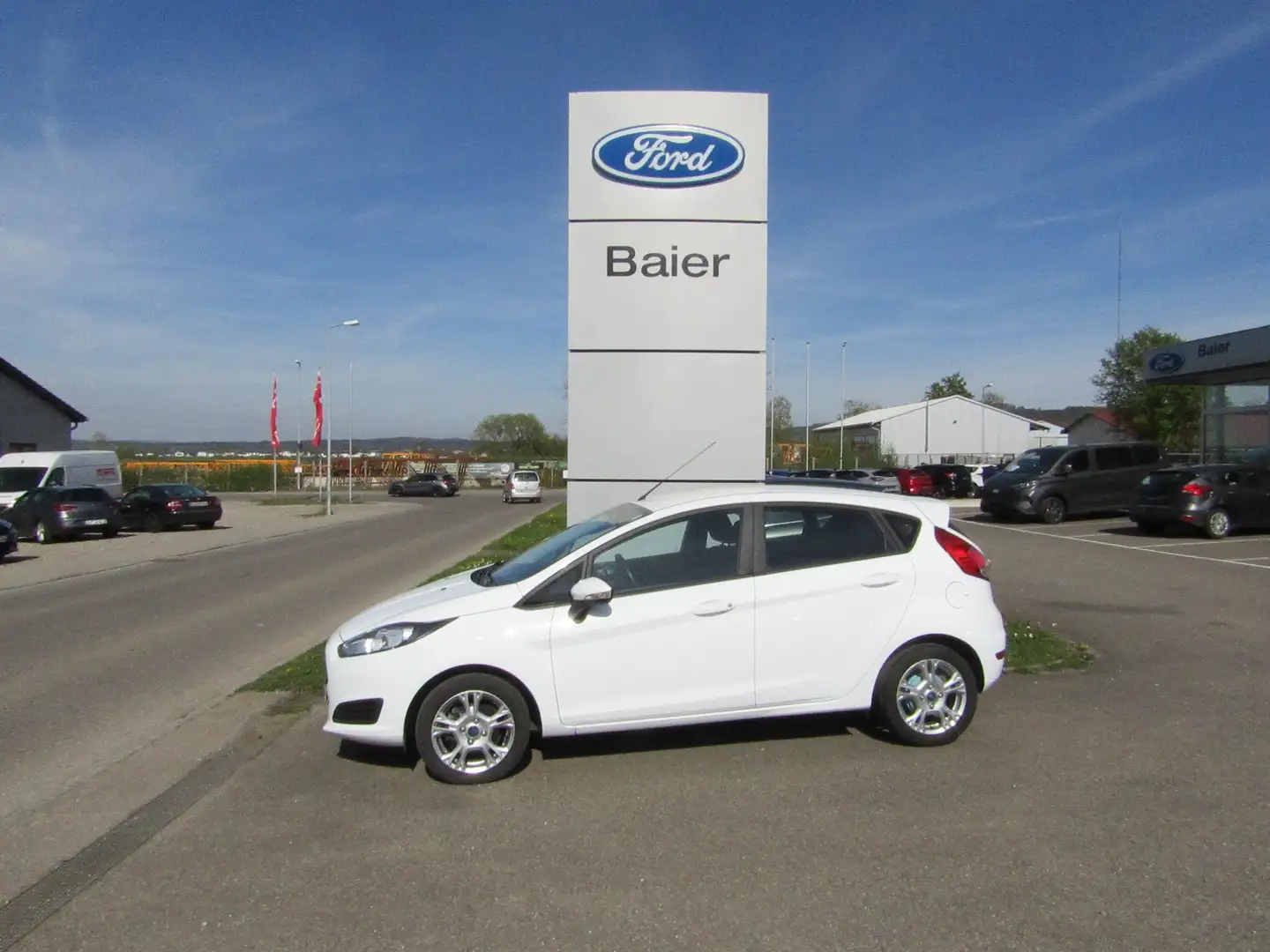 Ford Fiesta Trend - Automatik/Sitzheizung/Bluetooth Weiß - 1