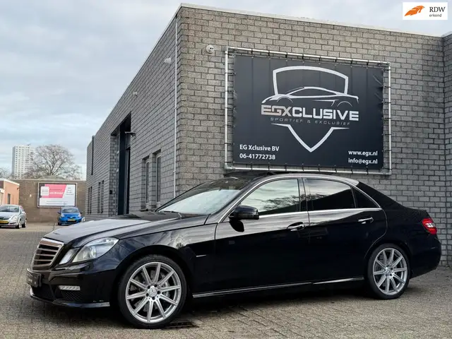 Mercedes-Benz E 63 AMG Performance Package Pano/Massage/Camera