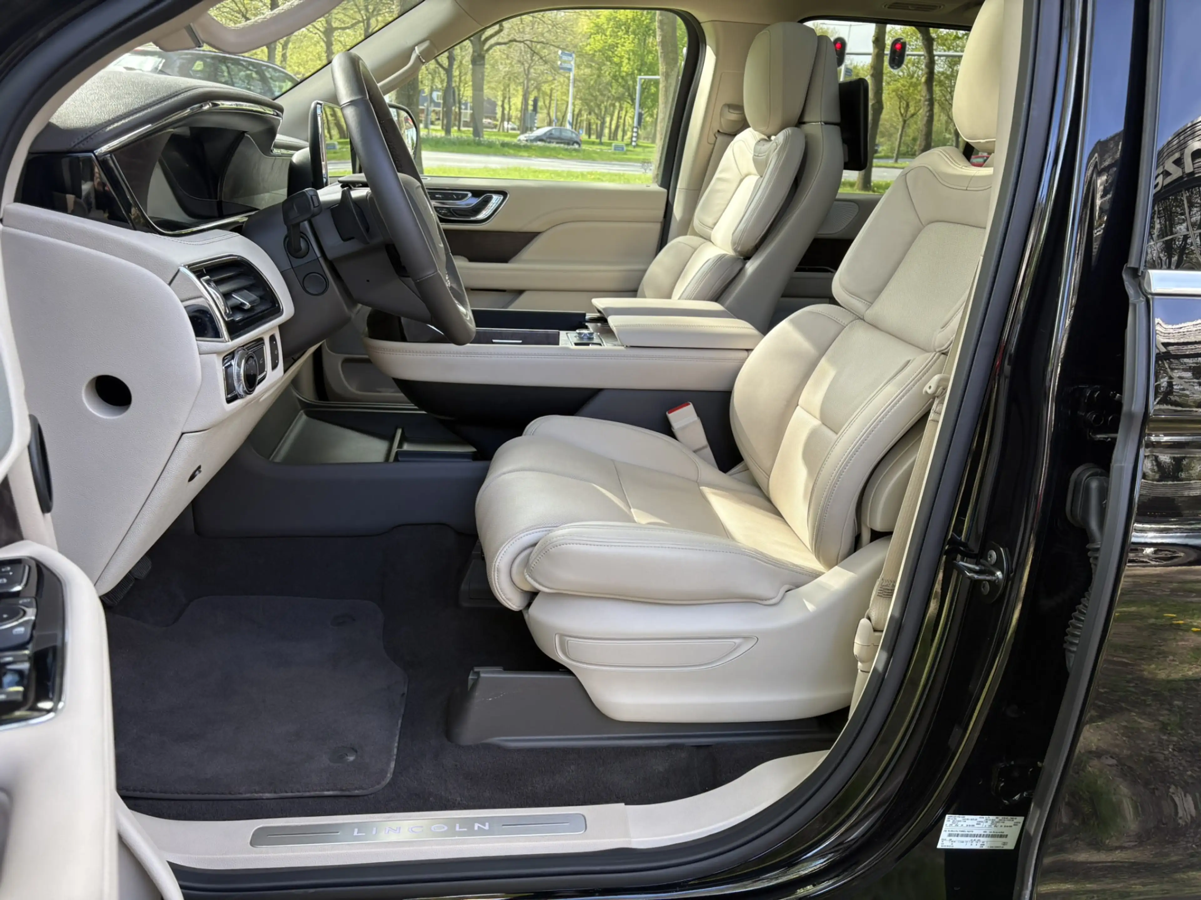 Lincoln Navigator 3.5TT AWD Reserve Lang 7-P — photo 14