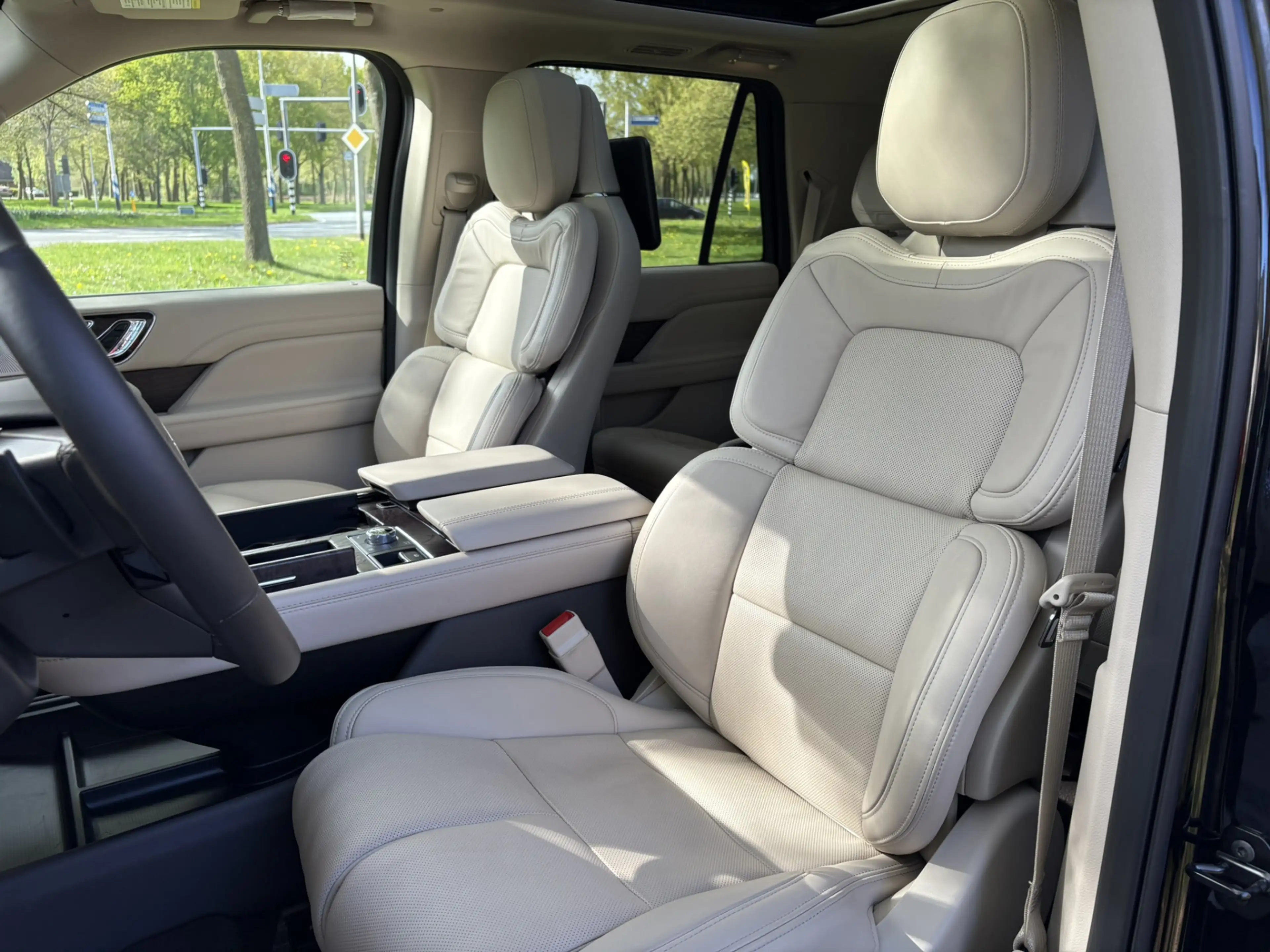 Lincoln Navigator 3.5TT AWD Reserve Lang 7-P — photo 15