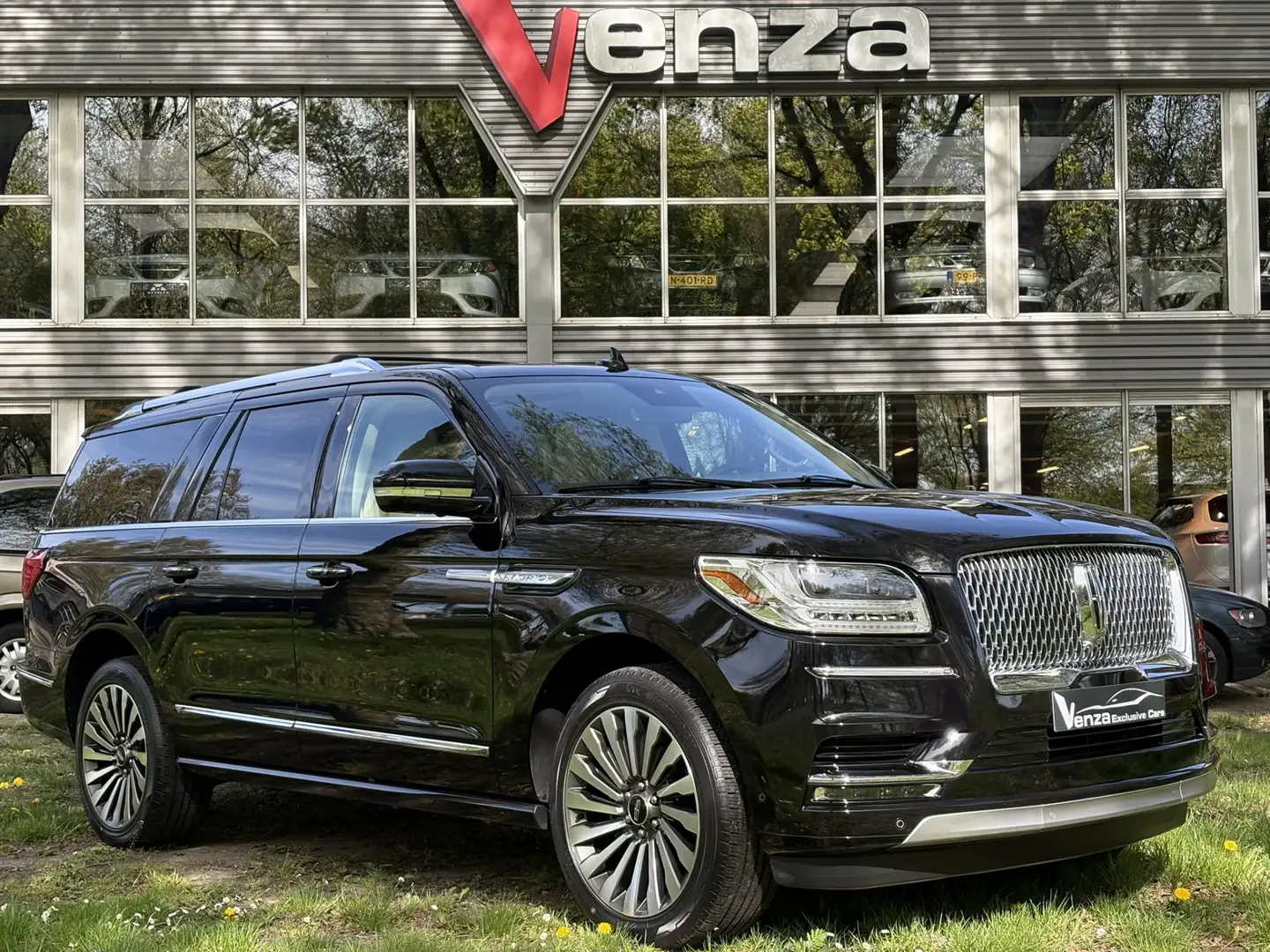 Lincoln Navigator 3.5TT AWD Reserve Lang 7-P Negro - 1