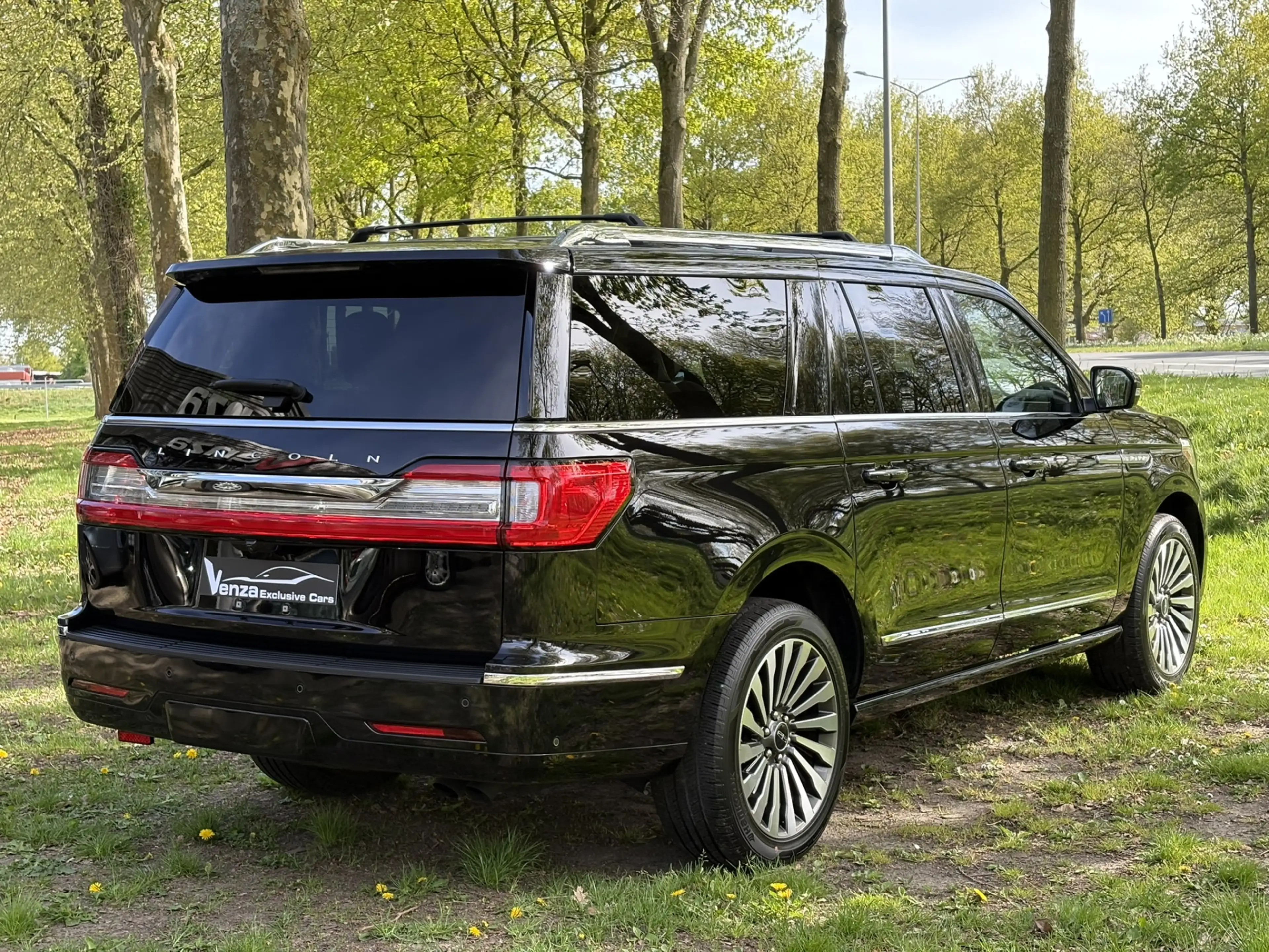 Lincoln Navigator 3.5TT AWD Reserve Lang 7-P — photo 6