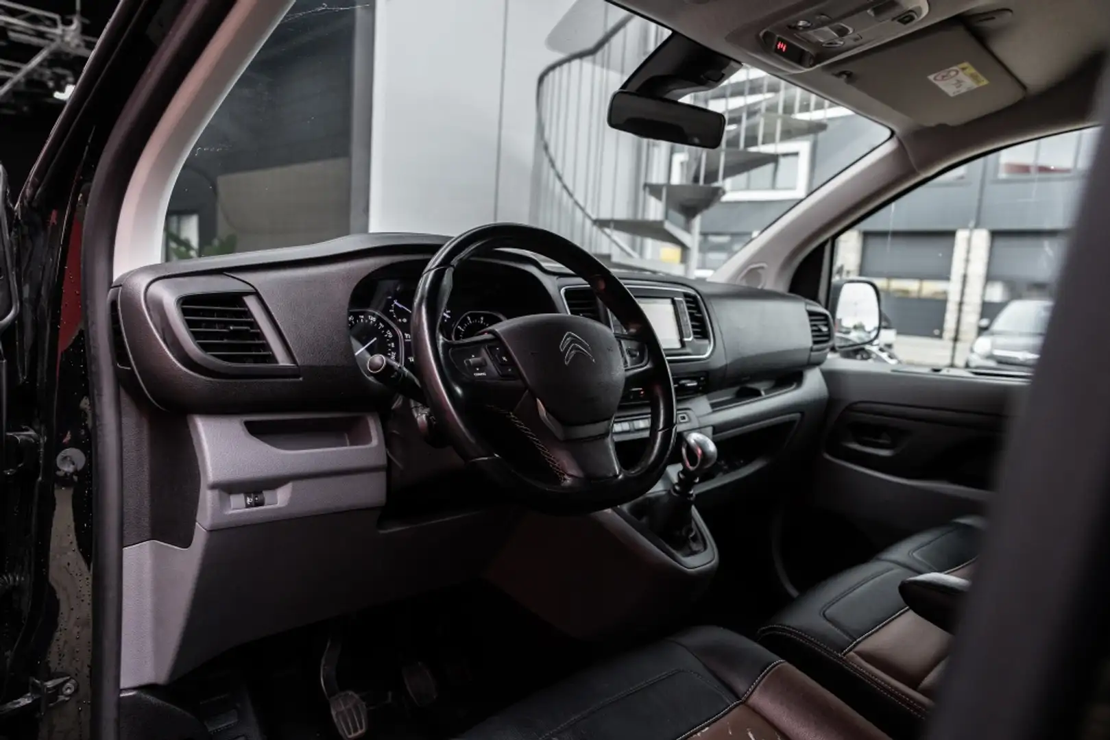 Citroen Jumpy 2.0 BlueHDI | Dark Edition | Camera | Leder | CarP Zwart - 2